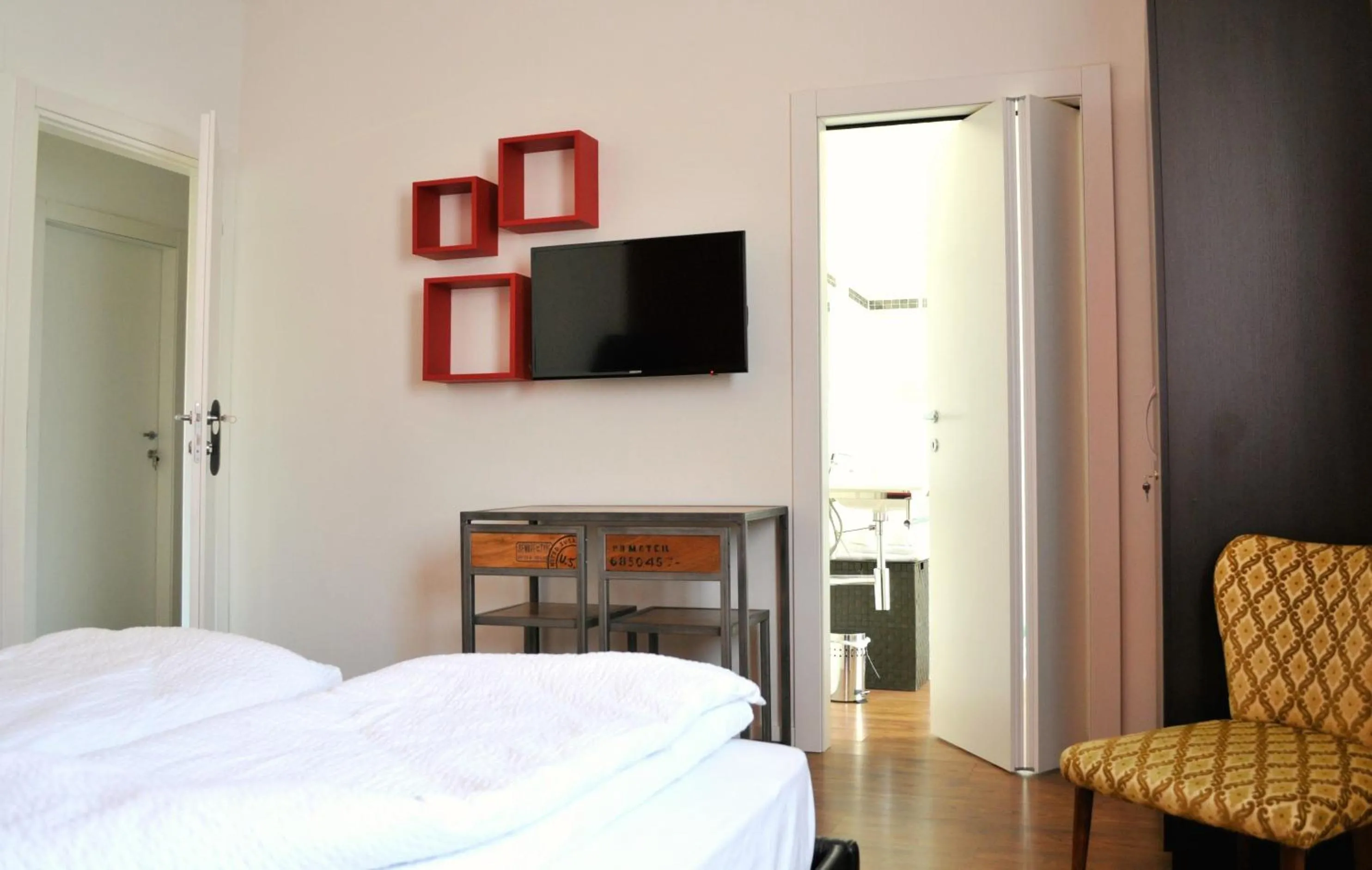 TV and multimedia, Bed in Riva City View