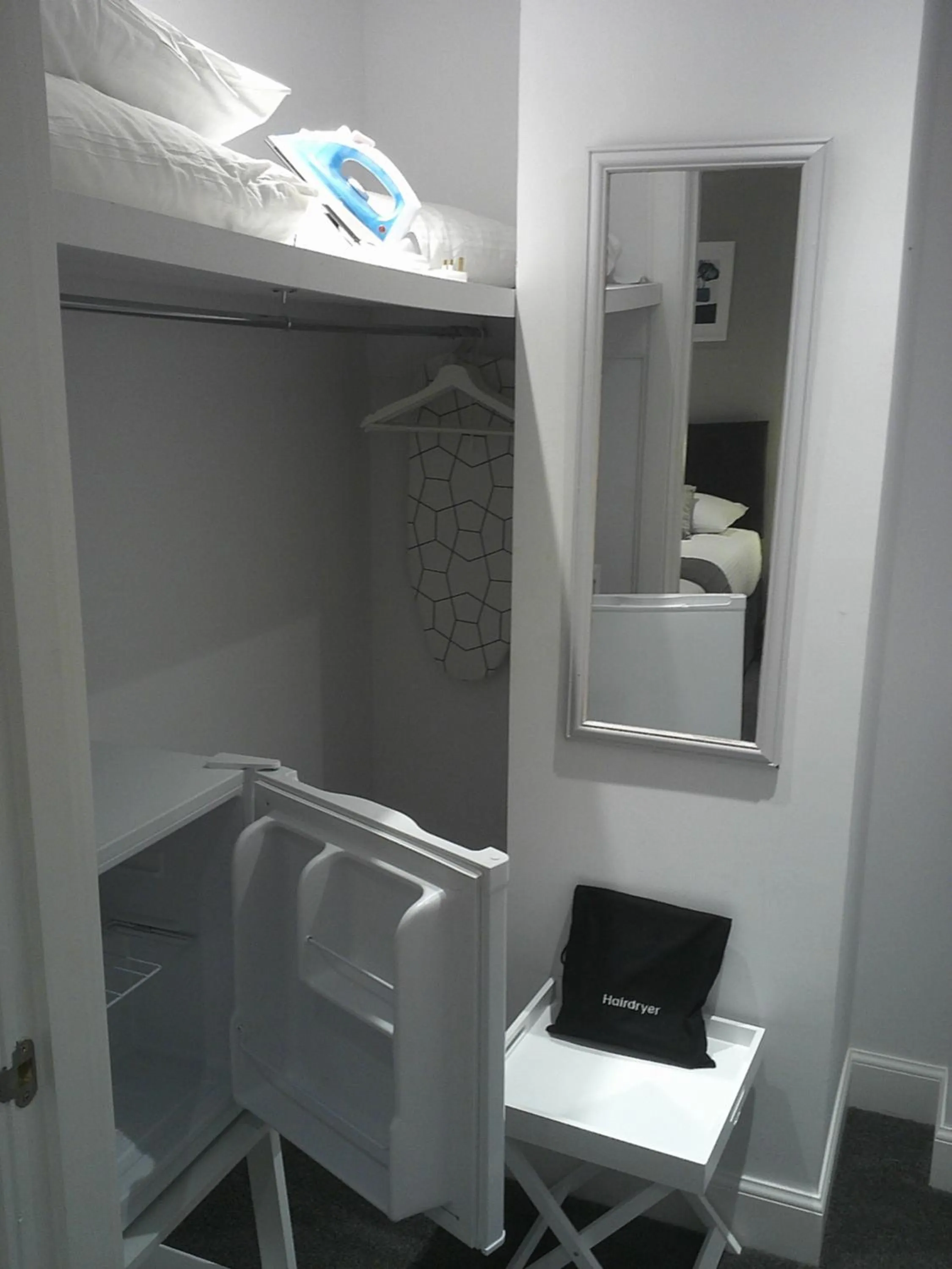 wardrobe in Taigh Duitseach