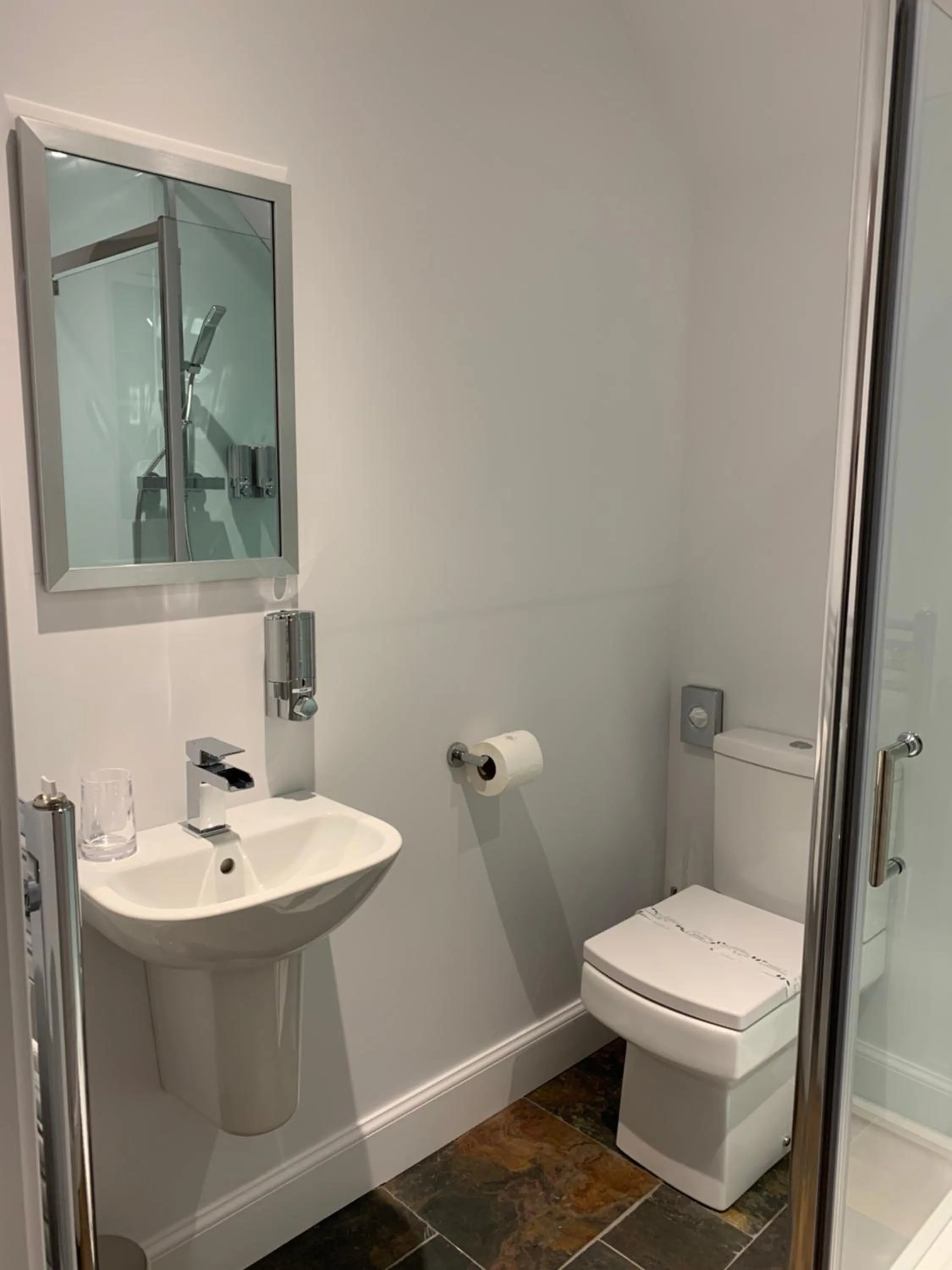 Bathroom in Taigh Duitseach