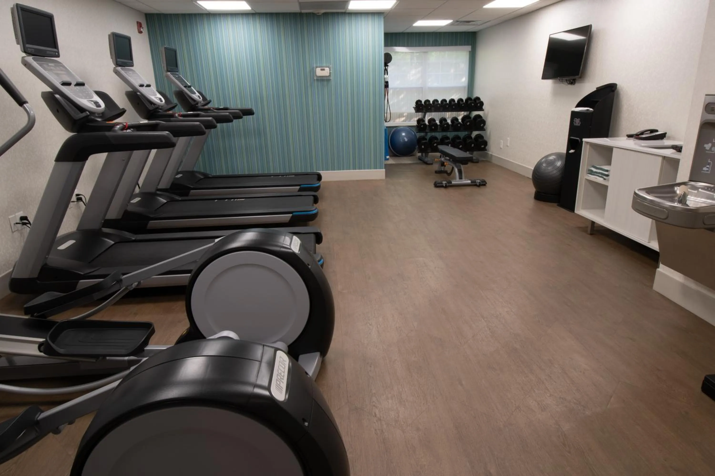 Fitness centre/facilities in Holiday Inn Express & Suites Manassas by IHG