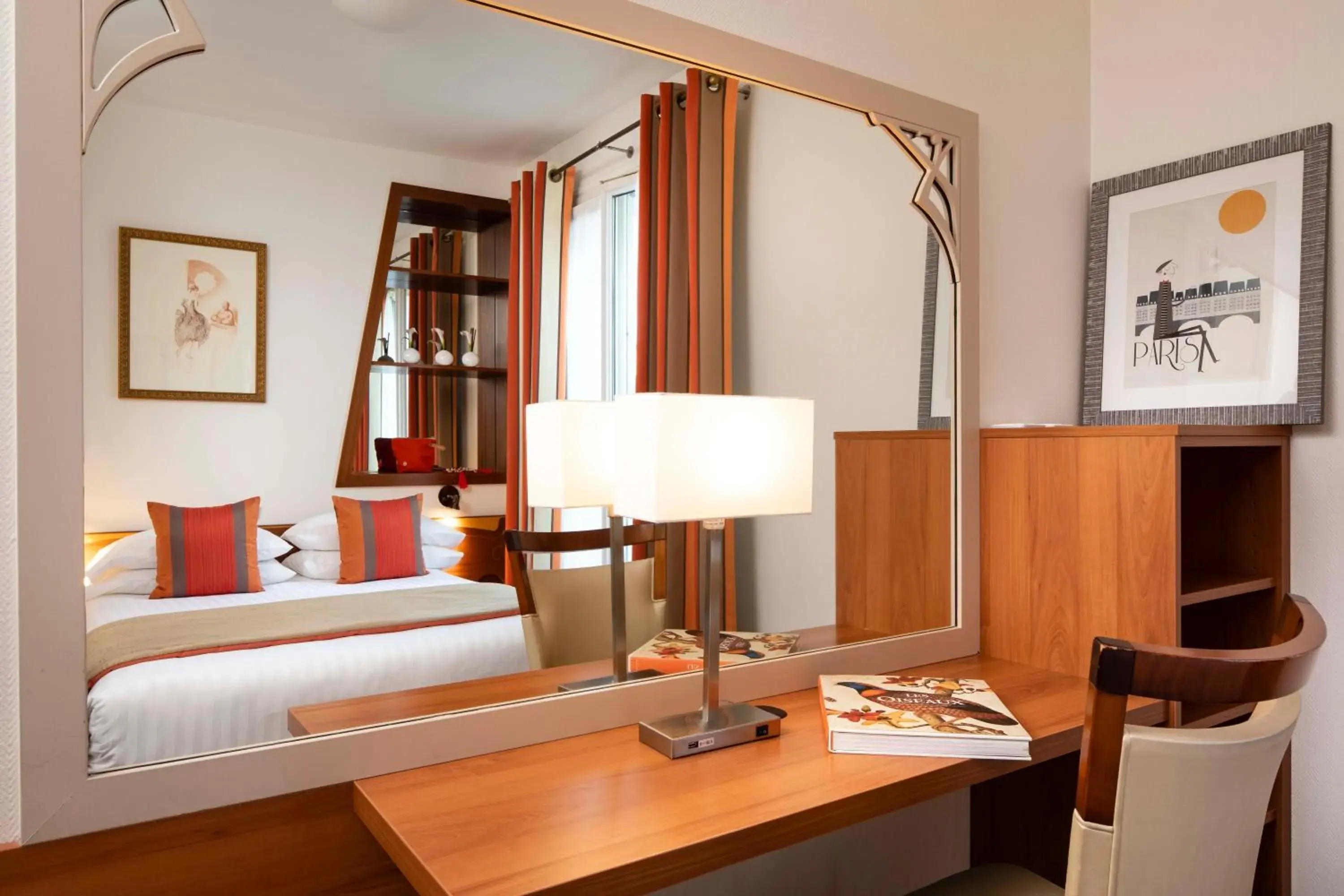 Bed in Grand Hotel des Balcons Bed in Grand Hotel des Balcons