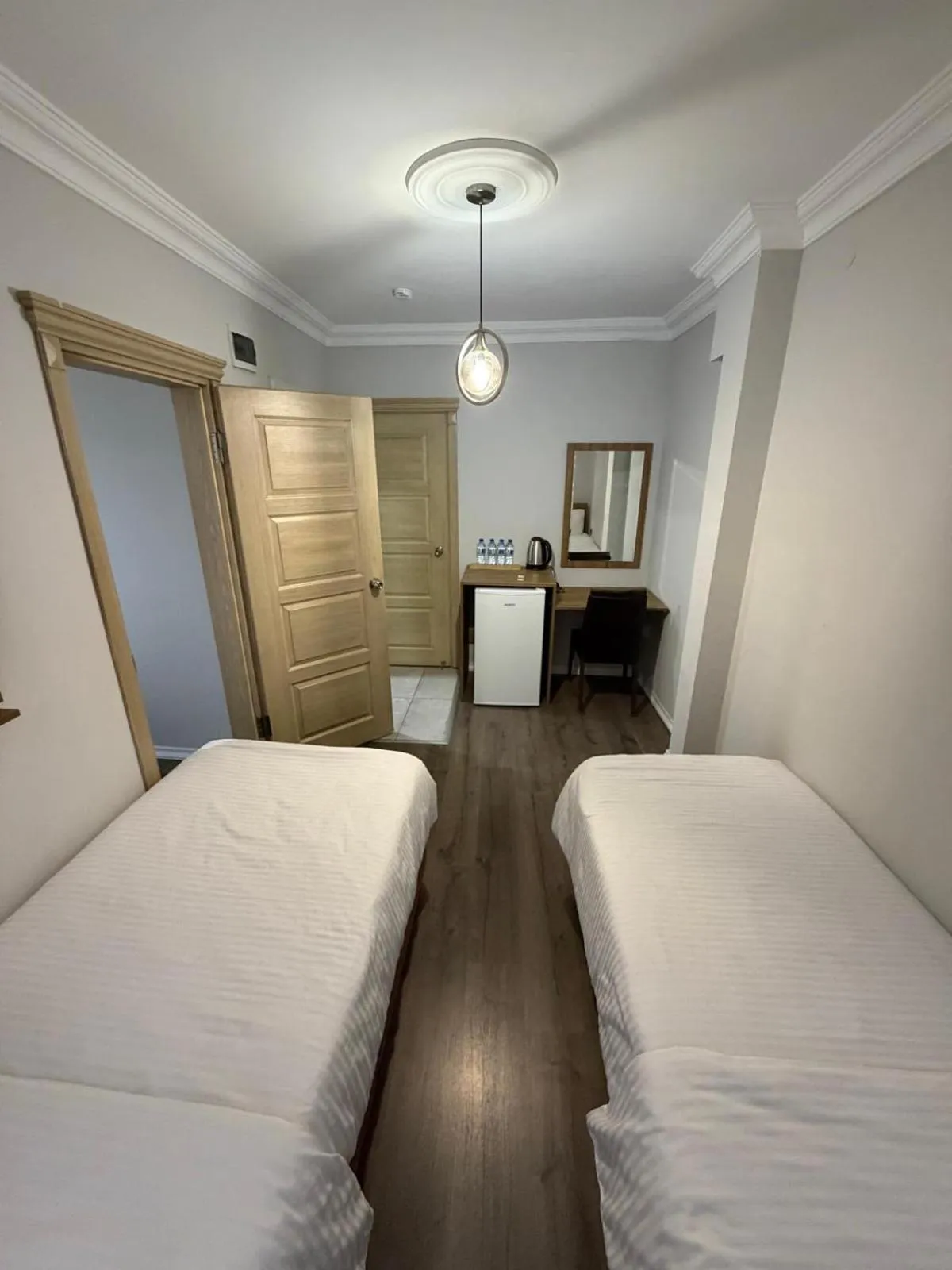 Bedroom, Bed in Balkan Palace Edirne