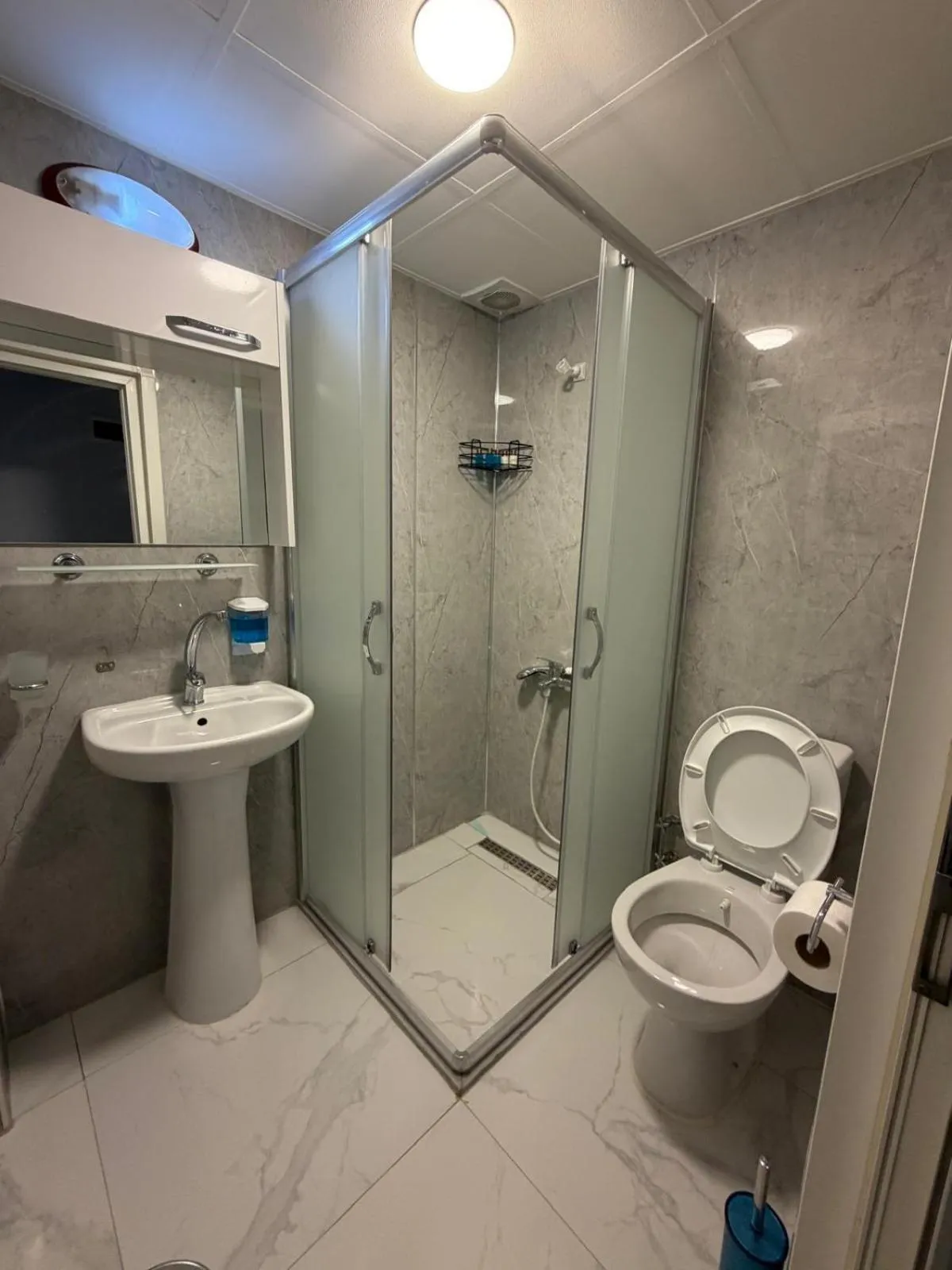 Bathroom in Balkan Palace Edirne