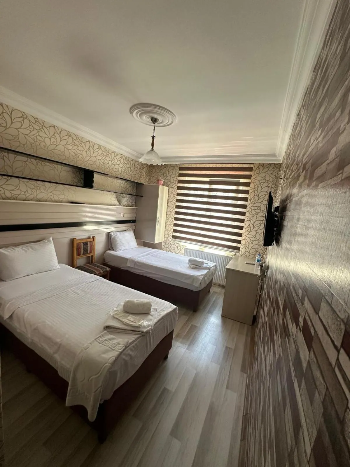 Bedroom, Bed in Balkan Palace Edirne