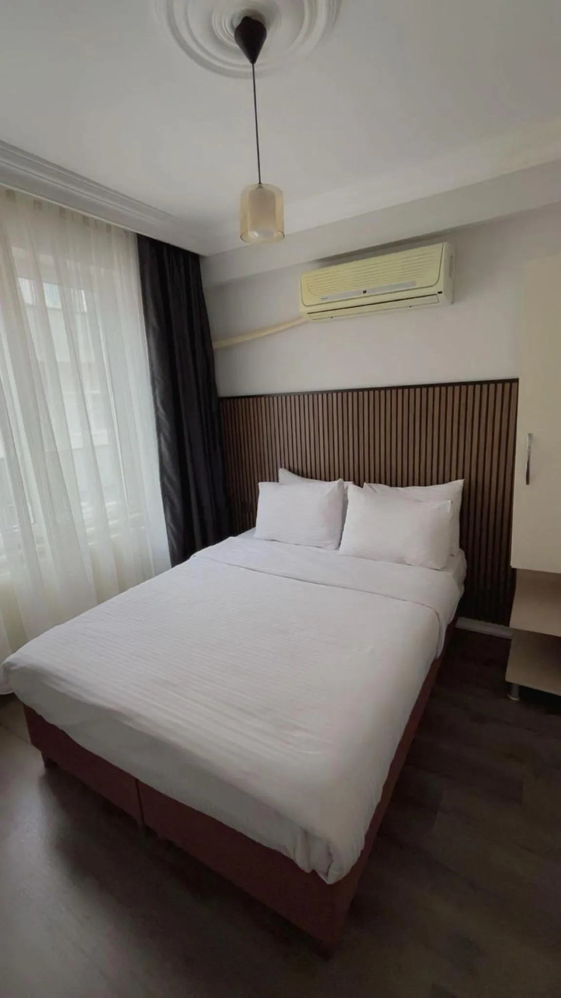 Bed in Balkan Palace Edirne