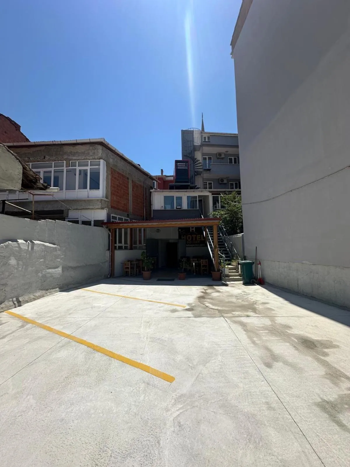 Parking in Balkan Palace Edirne