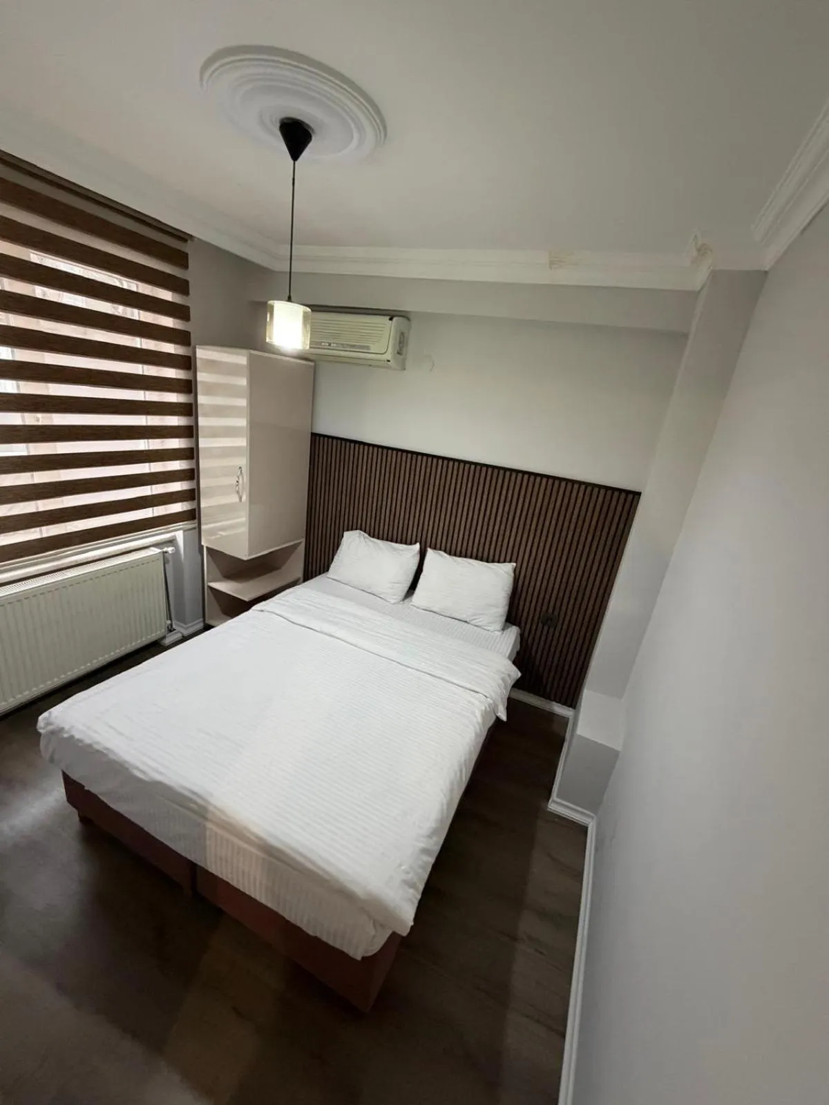 Bedroom, Bed in Balkan Palace Edirne