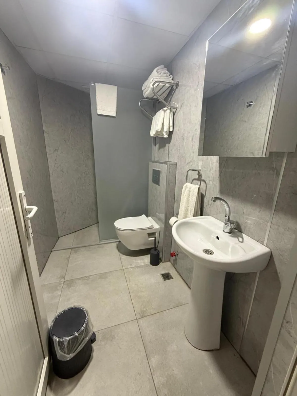 Bathroom in Balkan Palace Edirne