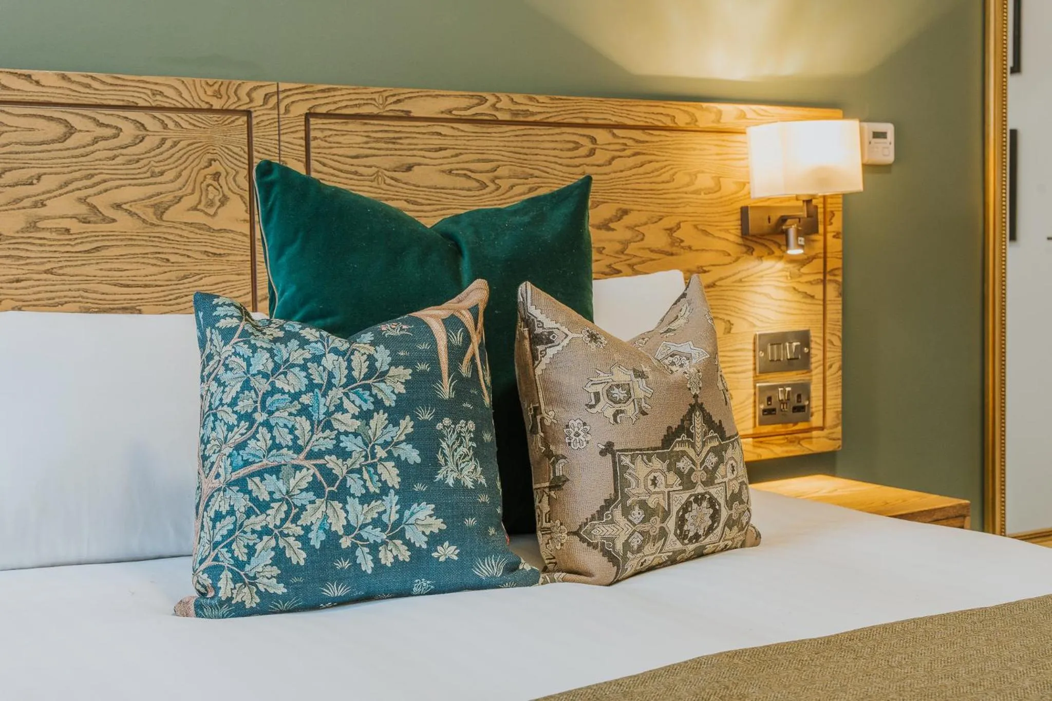 Bedroom, Bed in Grouse & Claret, Matlock by Marston's Inns