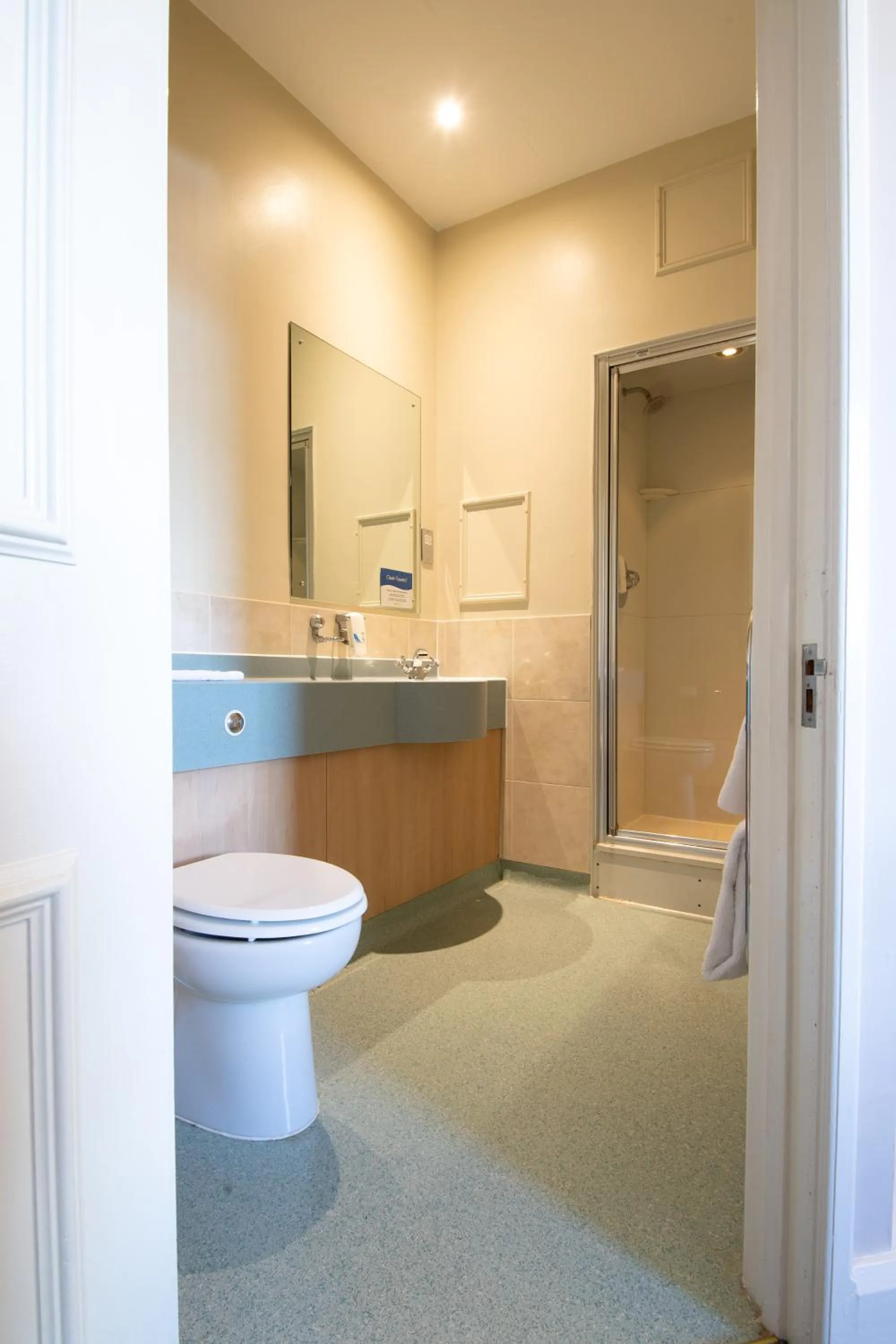 Bathroom in Heart of England, Northampton by Marston's Inns