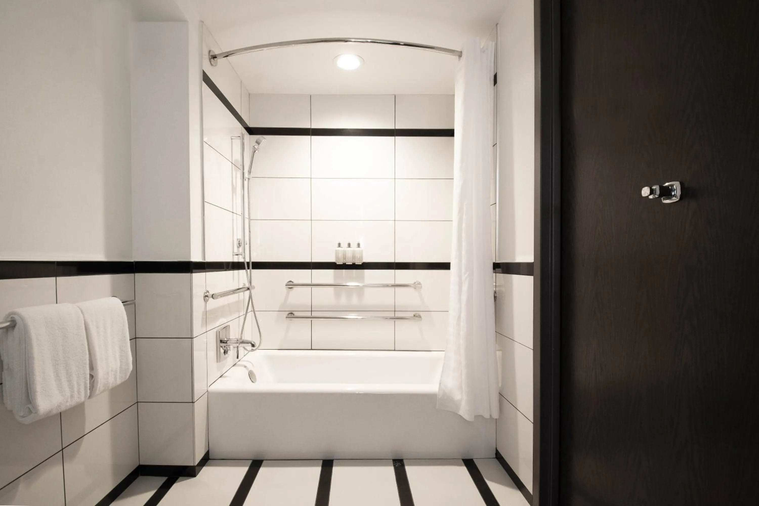 Bathroom in Park Central