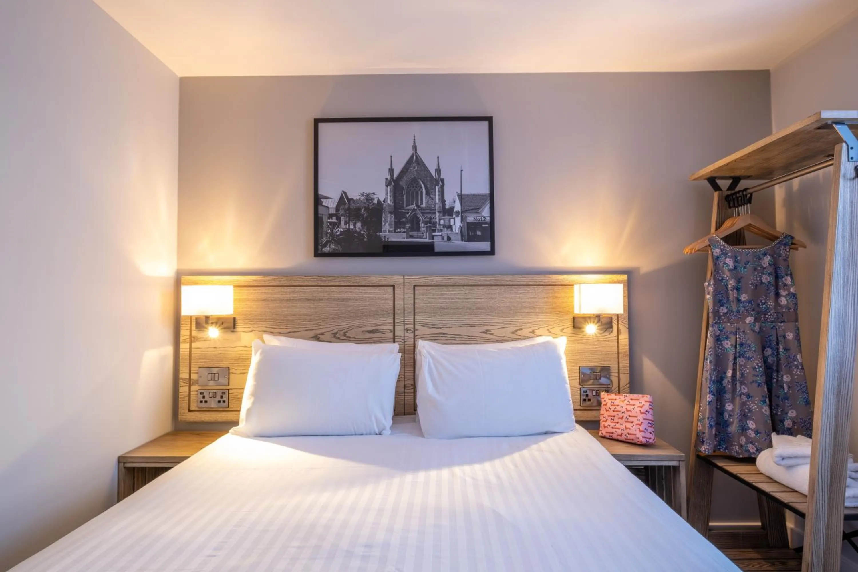 Bedroom, Bed in Two Rivers Lodge by Marston’s Inns