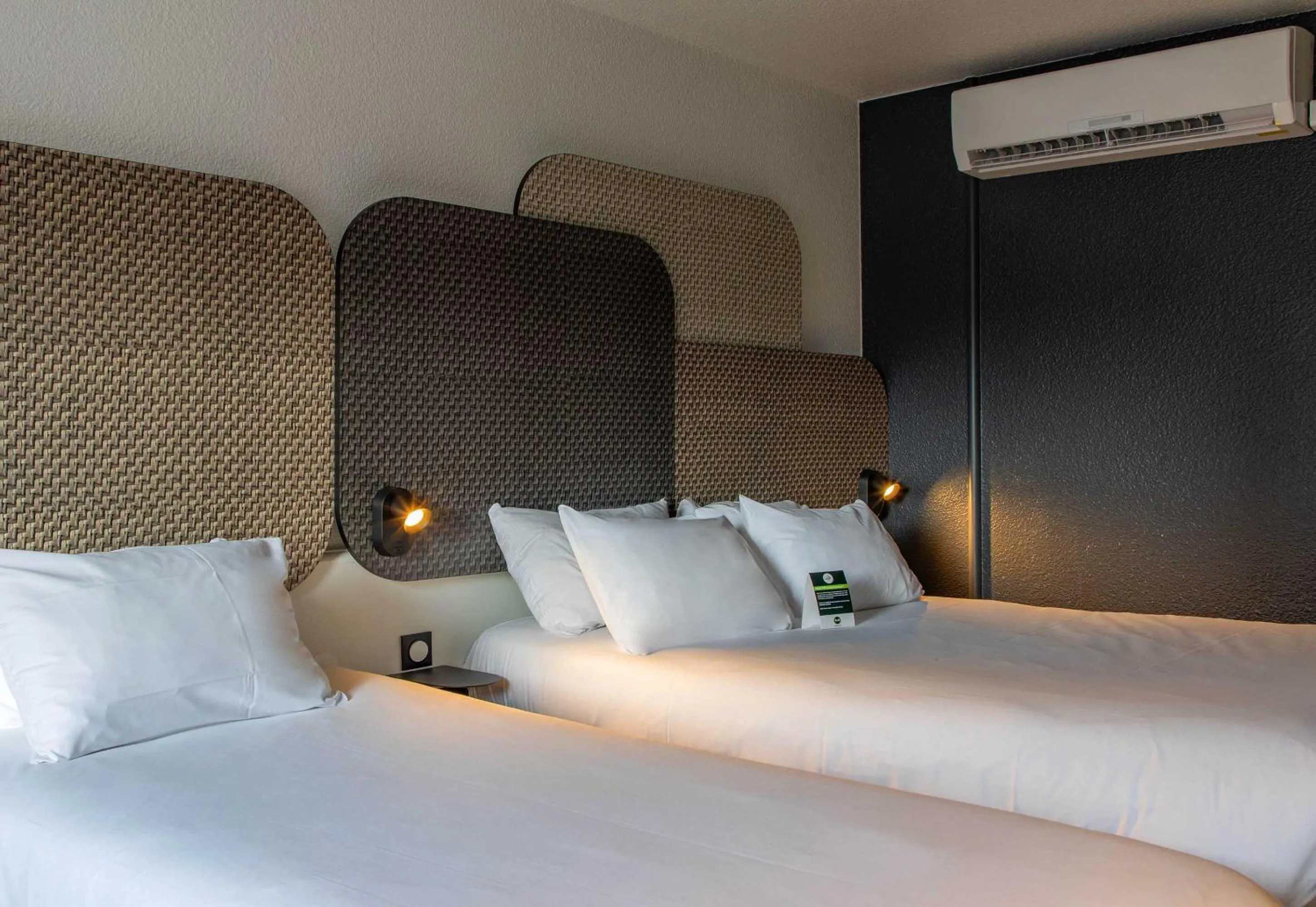 Bedroom, Bed in B&B HOTEL Lourdes Centre