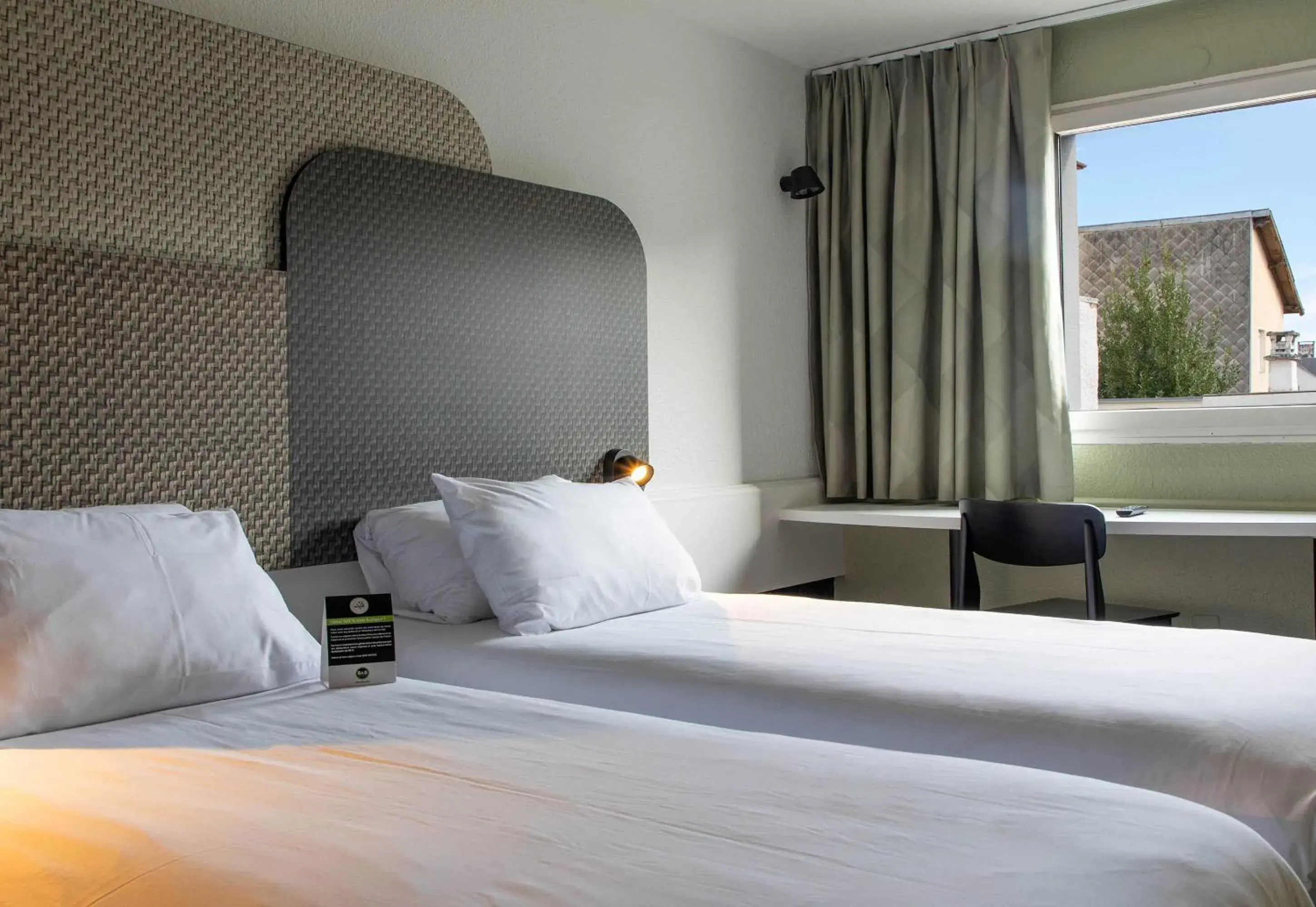 Bedroom, Bed in B&B HOTEL Lourdes Centre Gare 3 étoiles Bedroom, Bed in B&B HOTEL Lourdes Centre Gare 3 étoiles