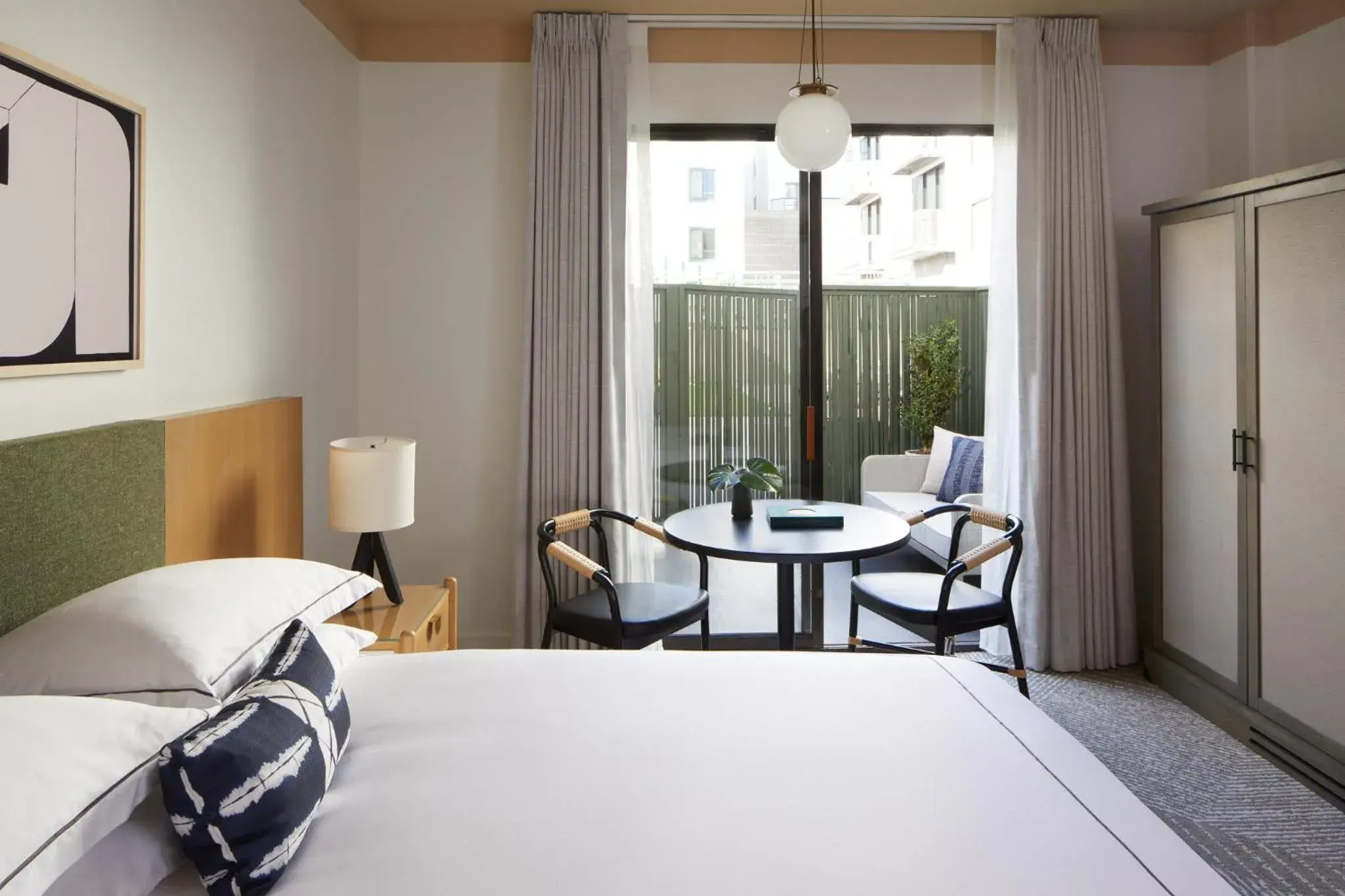 Photo of the whole room, Bed in Kimpton Hotel Enso by IHG Photo of the whole room, Bed in Kimpton Hotel Enso by IHG