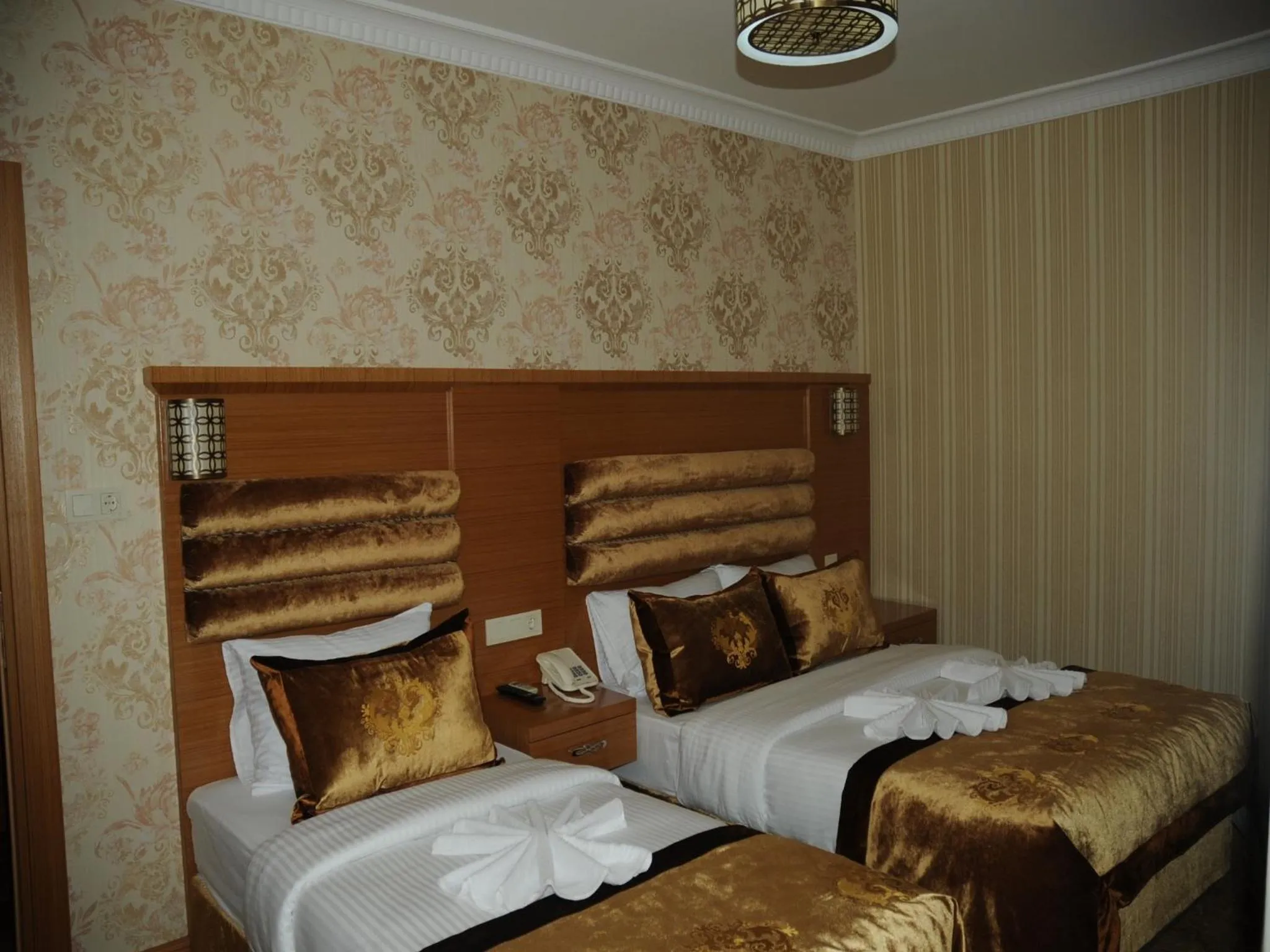 Bedroom, Bed in Alfa Hotel