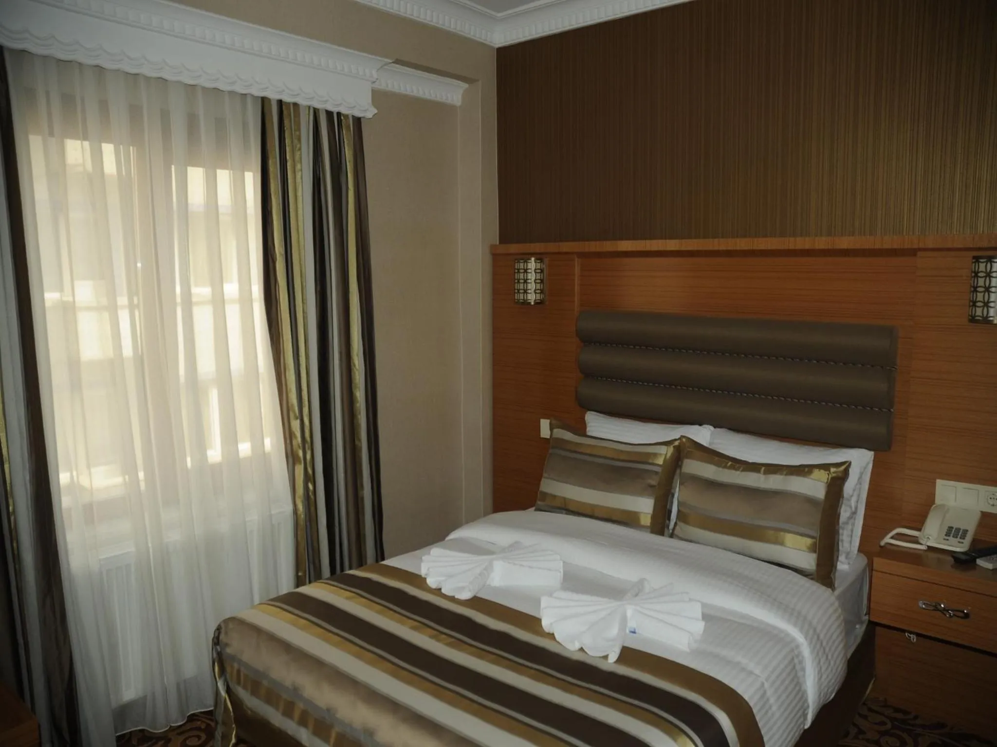 Bedroom, Bed in Alfa Hotel