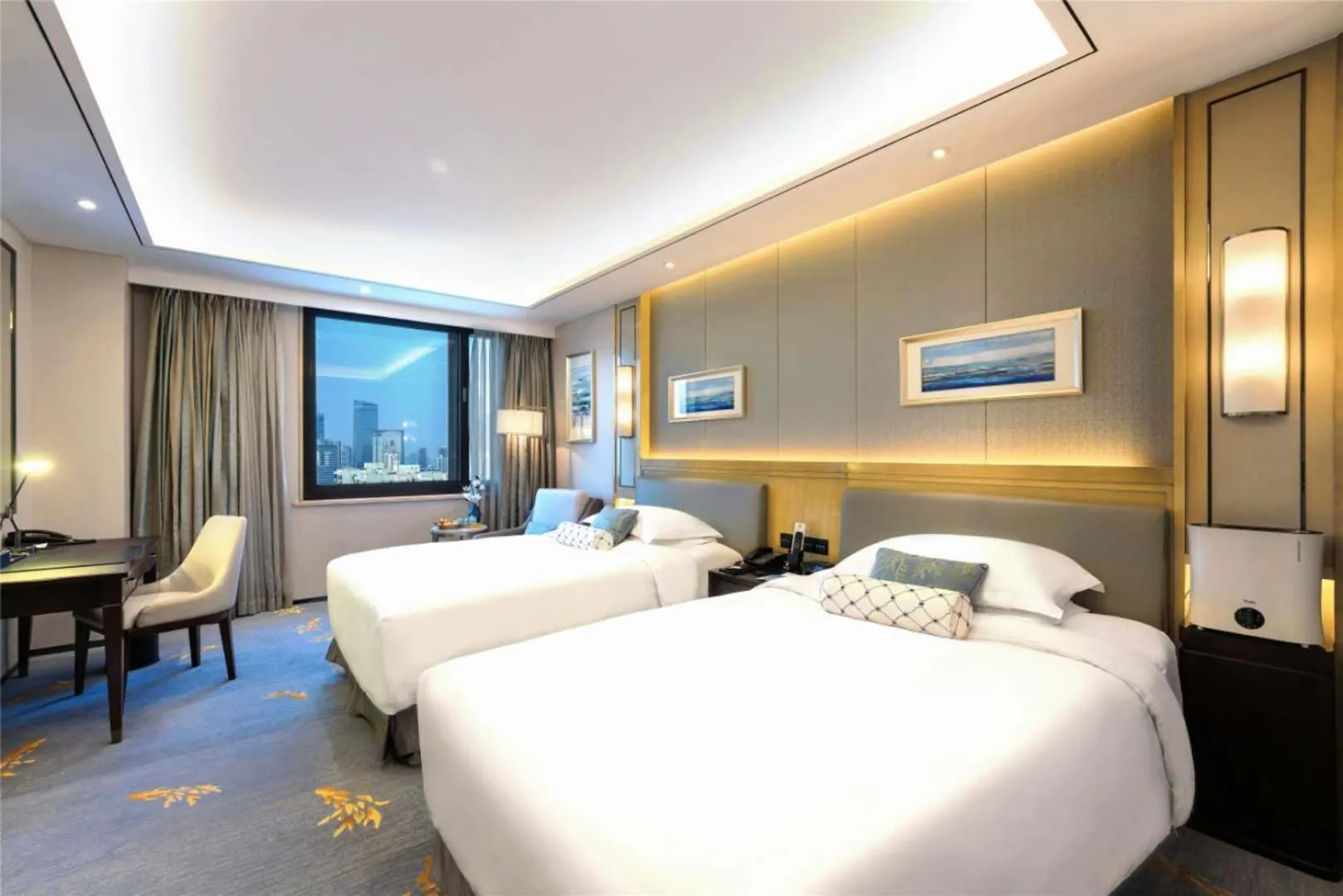Bed in Yun-Zen Jinling World Trade Plaza Hotel