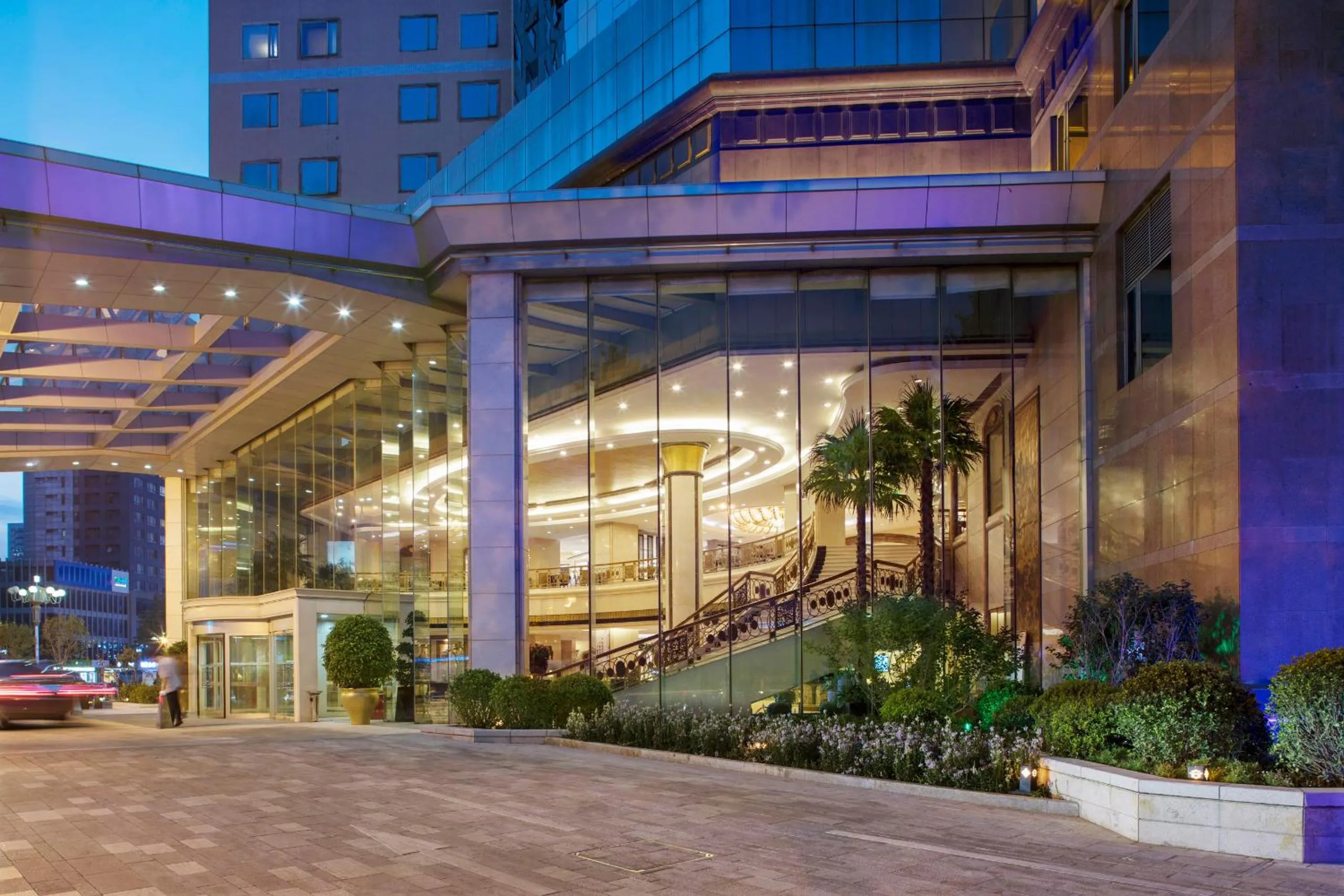 Yun-Zen Jinling World Trade Plaza Hotel
