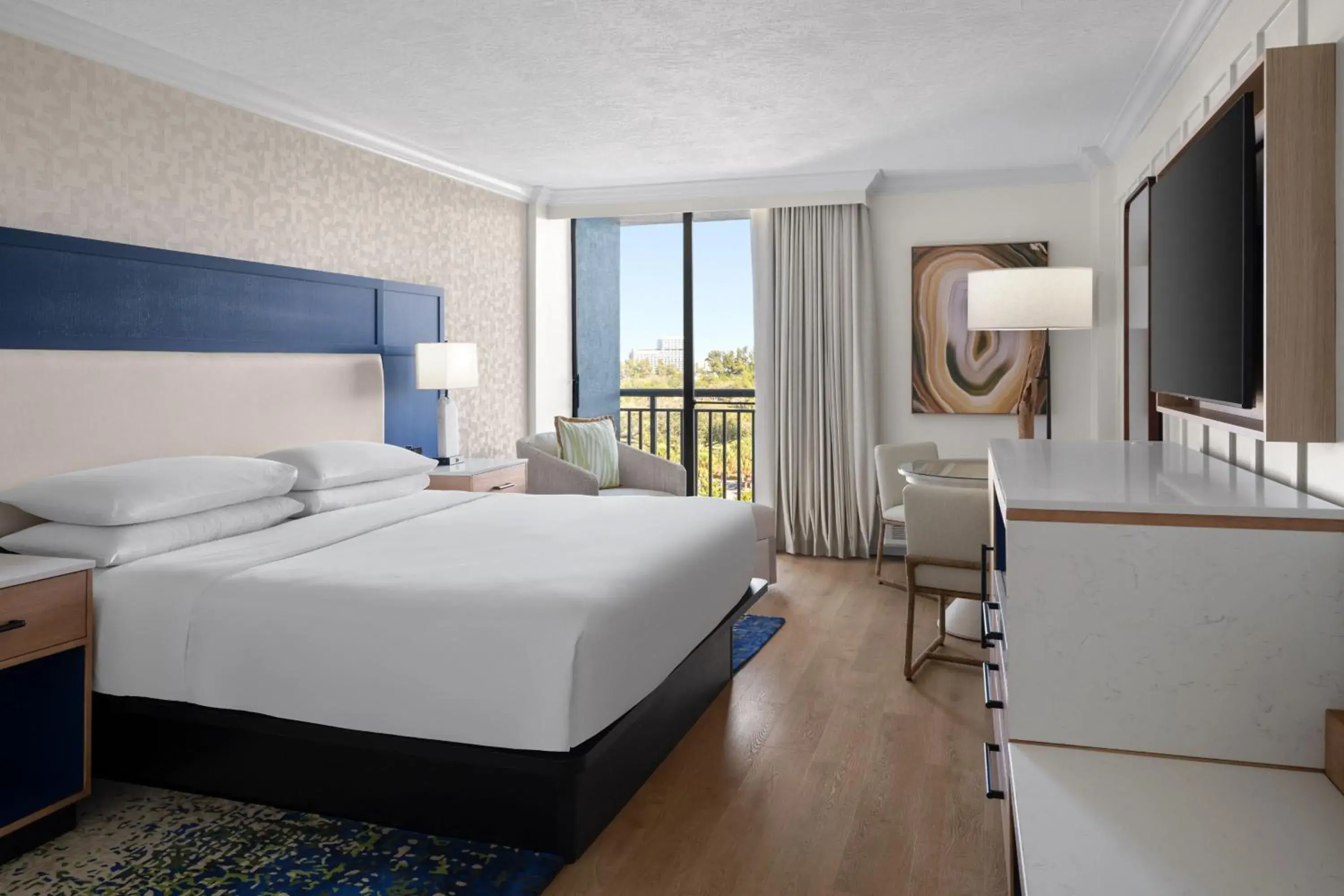 Guest room, 1 King, Partial gulf view, High floor, Balcony in Clearwater Beach Sheraton Resort on Sand Key Guest room, 1 King, Partial gulf view, High floor, Balcony in Clearwater Beach Sheraton Resort on Sand Key