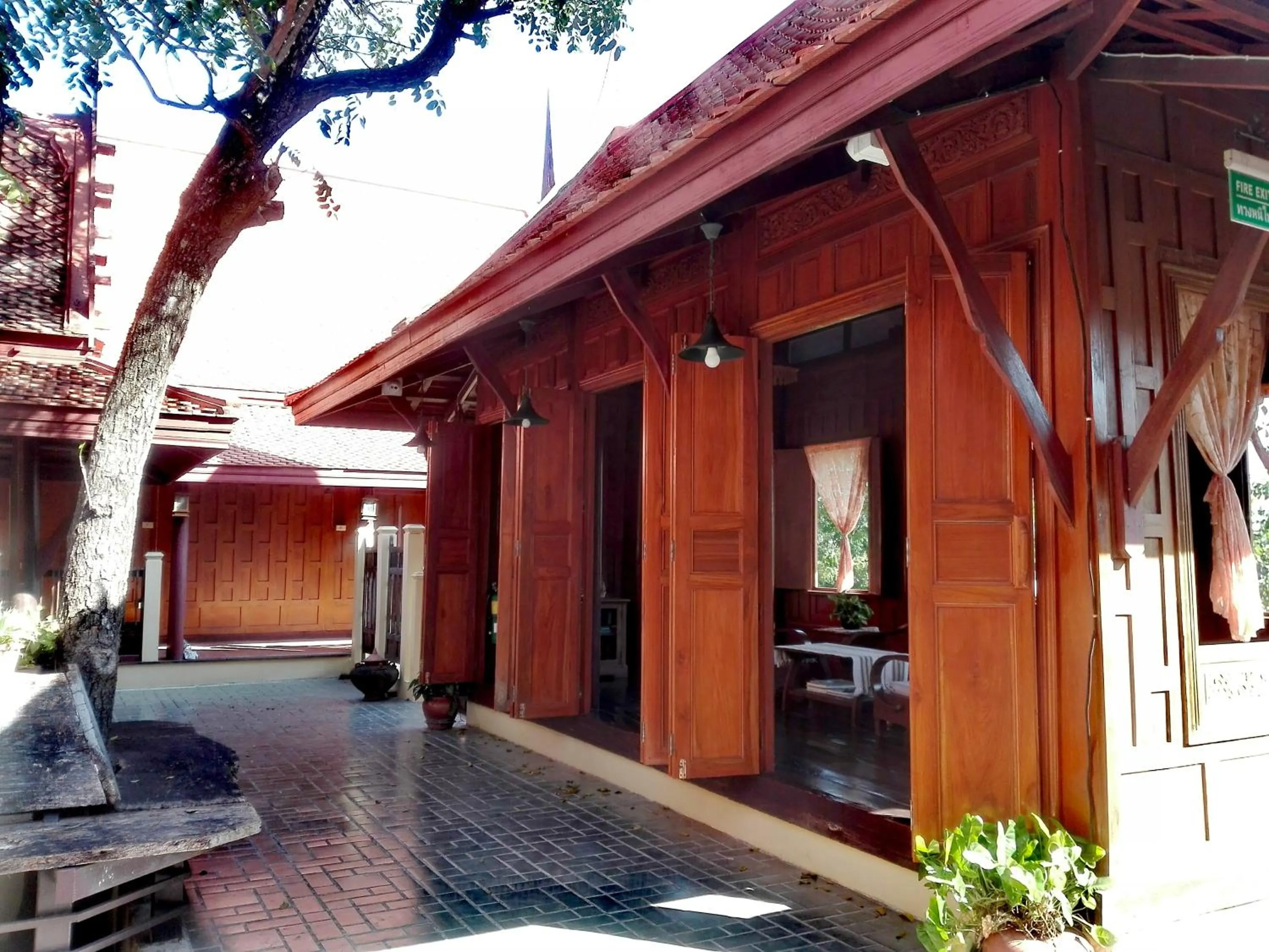Seating area in Luang Chumni Village