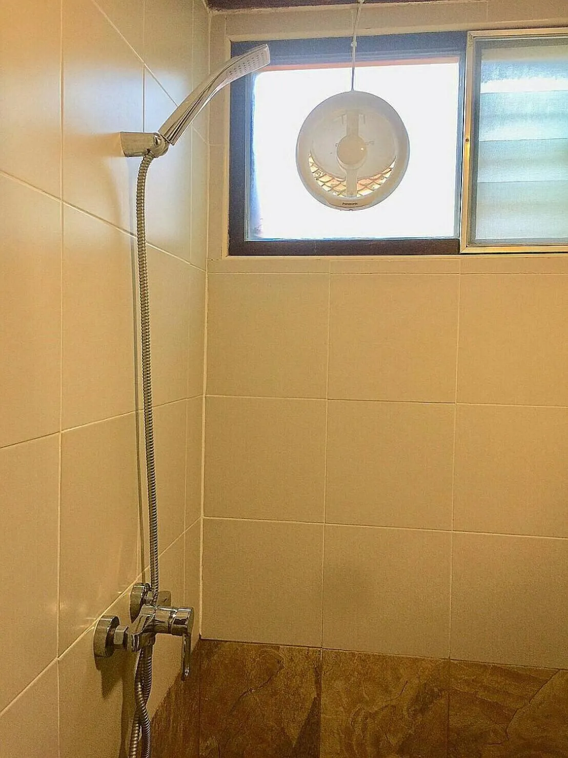 Bathroom in Luang Chumni Village