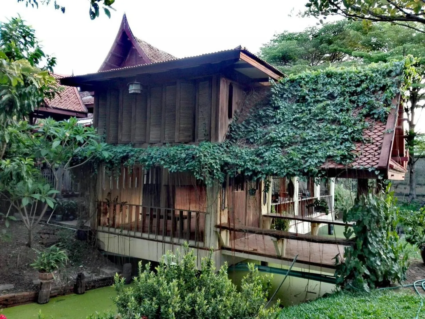 Luang Chumni Village