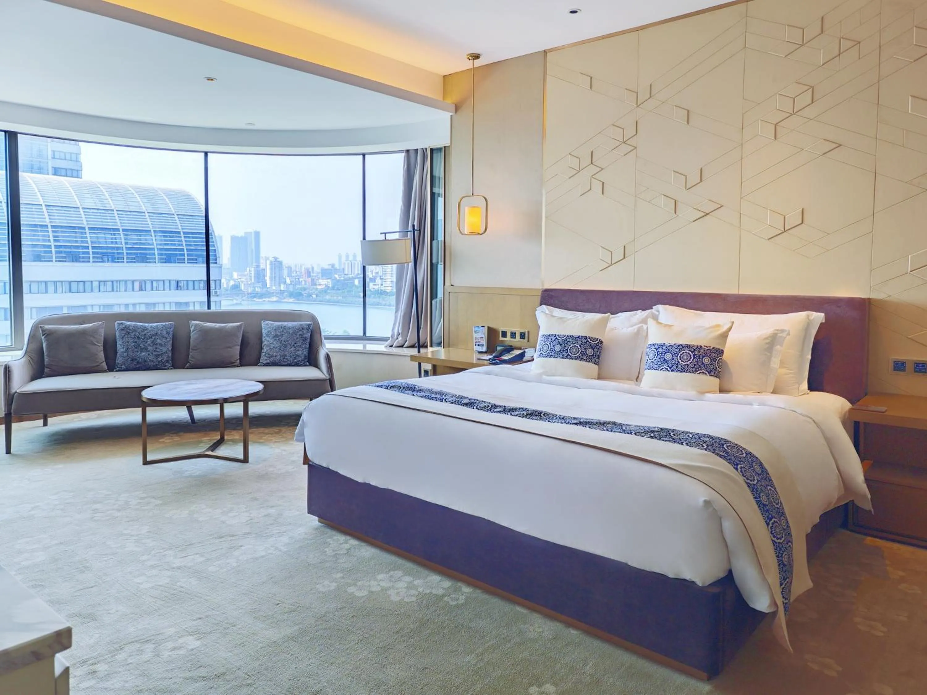 Bed in LIUZHOU PENGYI Hotel