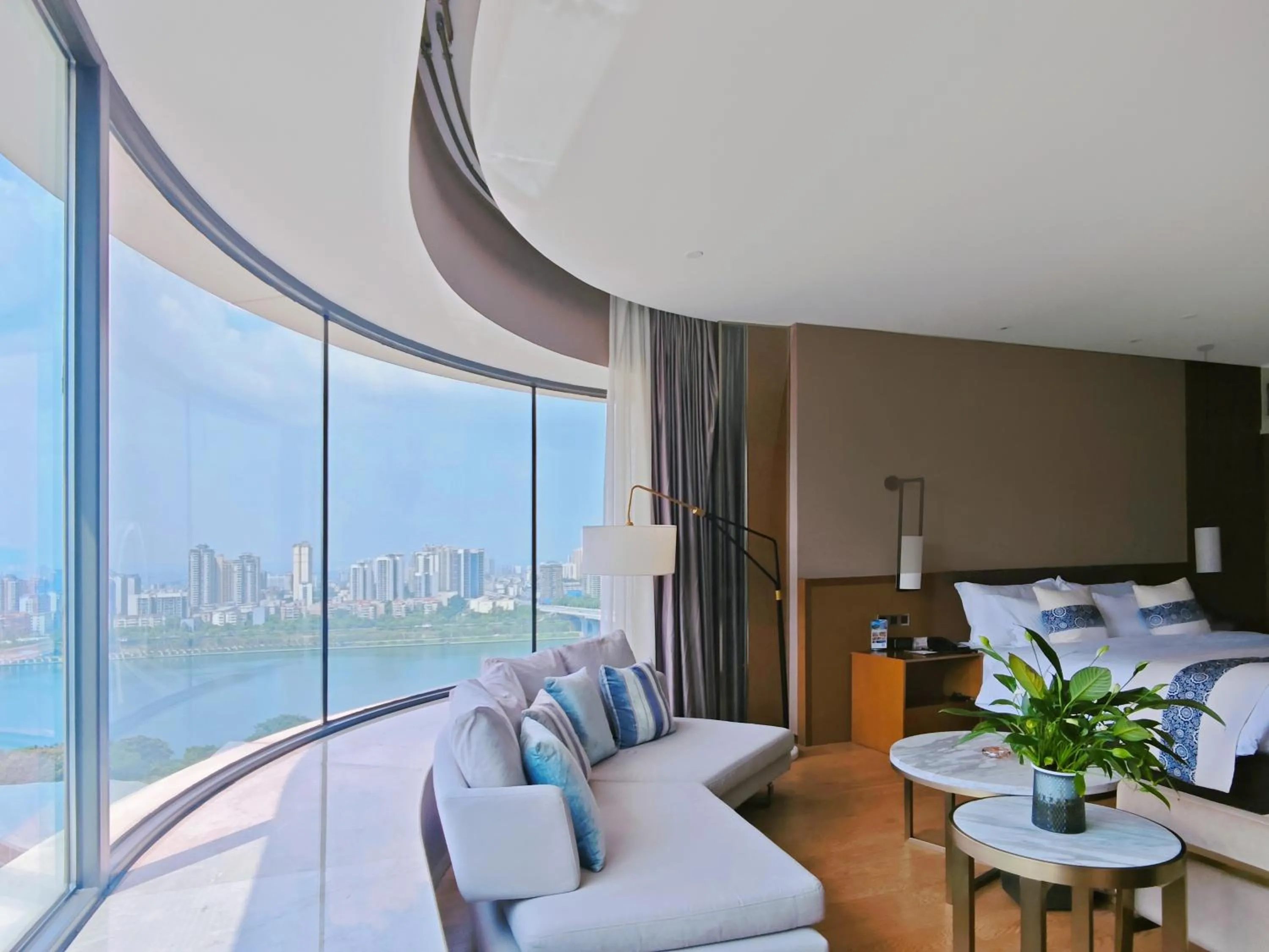 Bed in LIUZHOU PENGYI Hotel