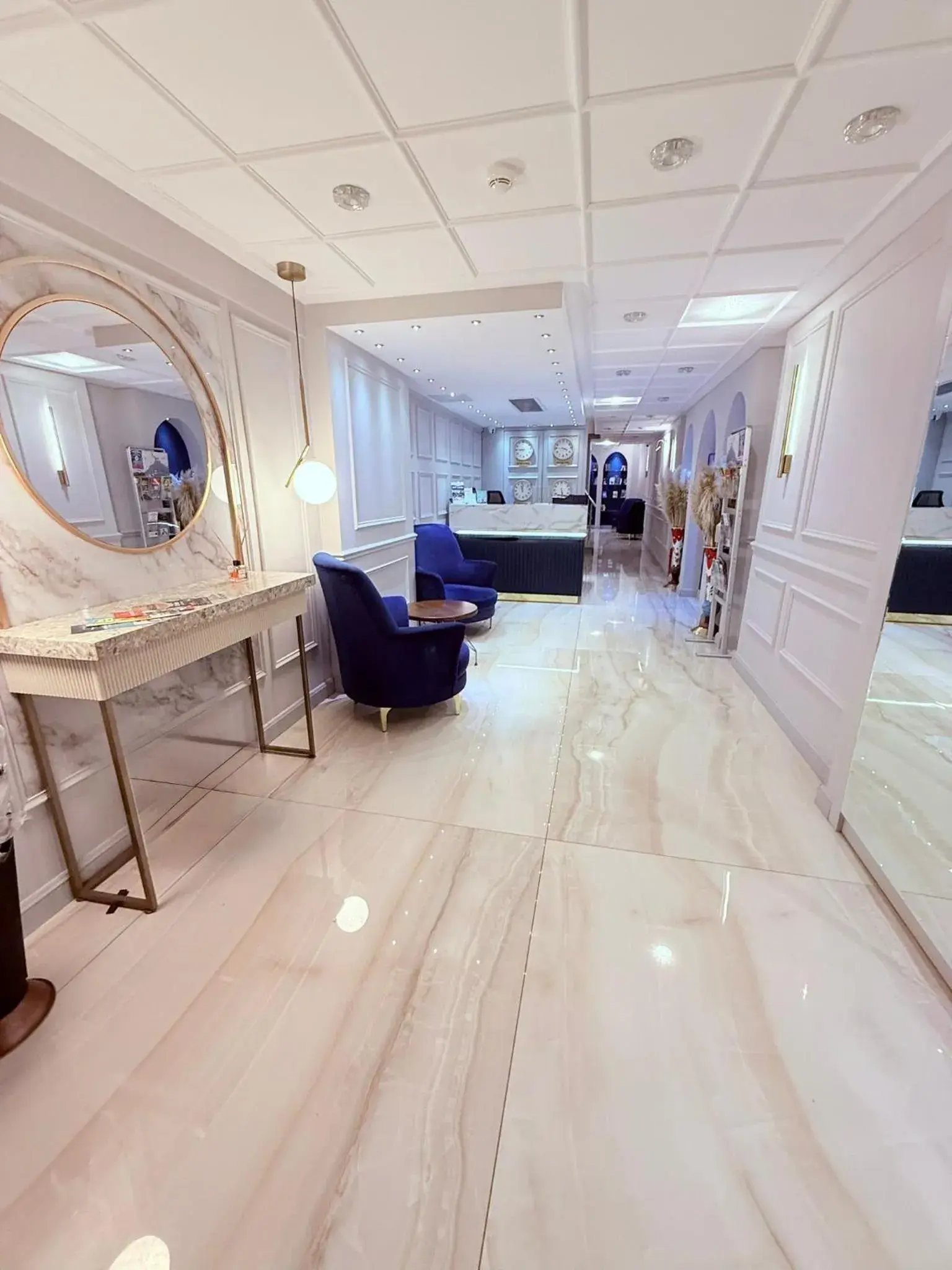 Lobby or reception in New Florenta Hotel Lobby or reception in New Florenta Hotel