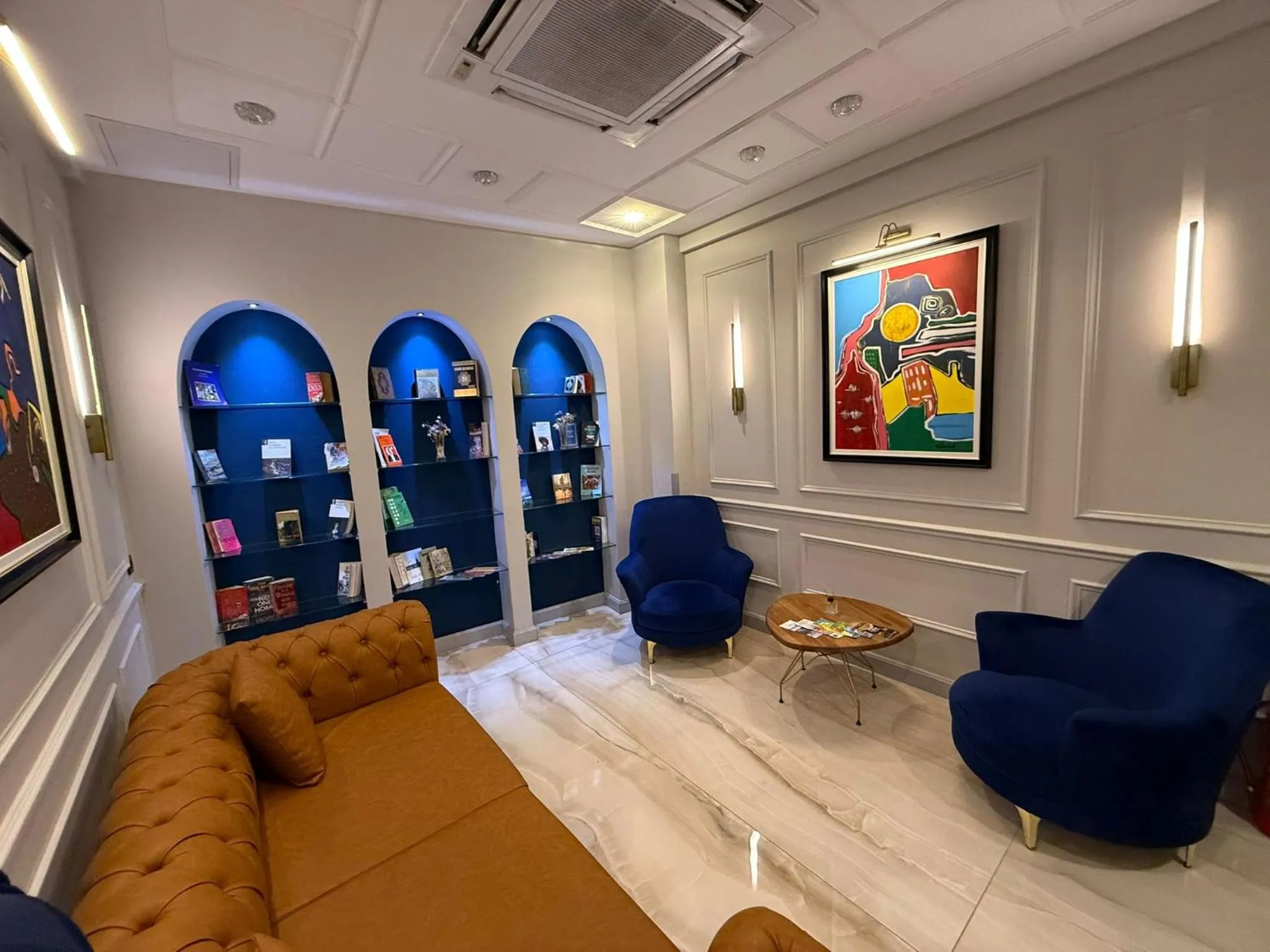 Lobby or reception in New Florenta Hotel