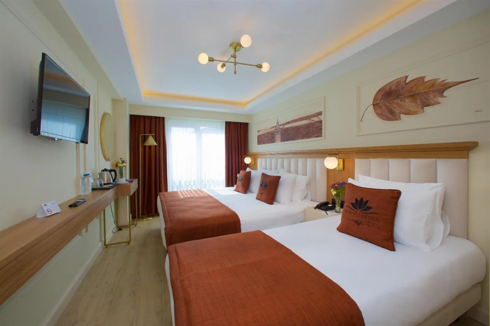 Photo of the whole room, Bed in New Florenta Hotel