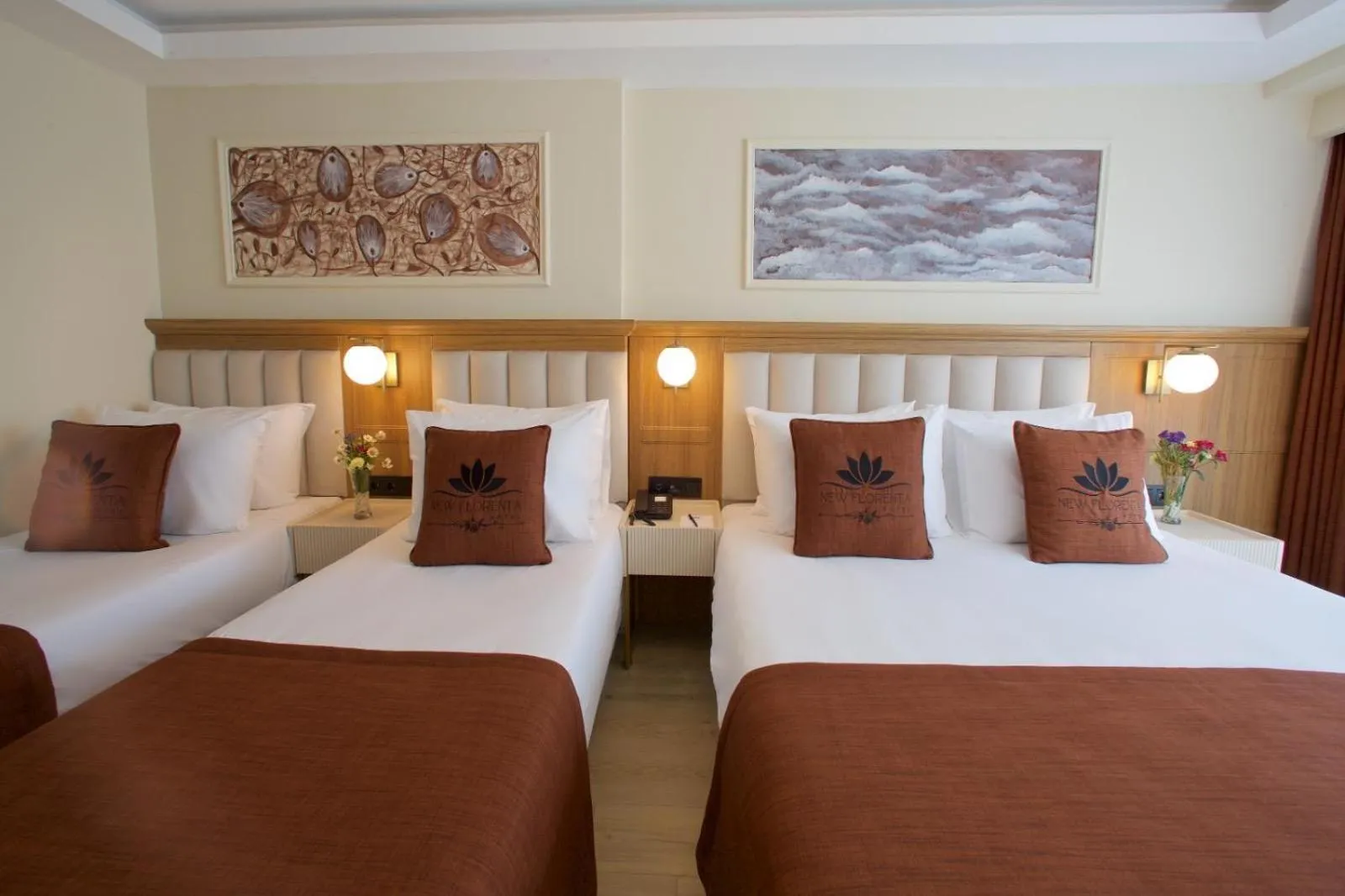 Photo of the whole room, Bed in New Florenta Hotel