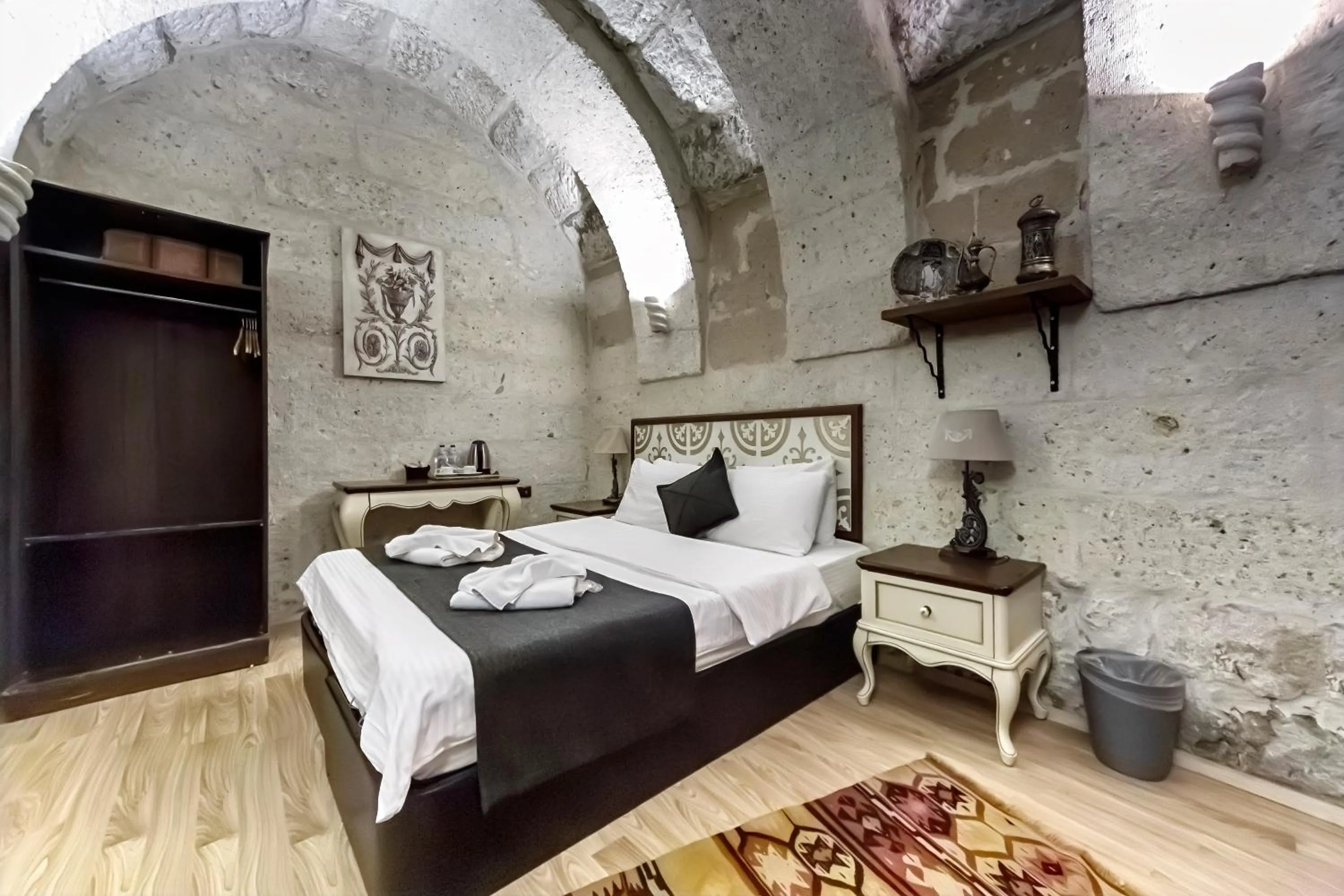 Photo of the whole room, Bed in Sakli Konak Cappadocia Hotel&Restaurant