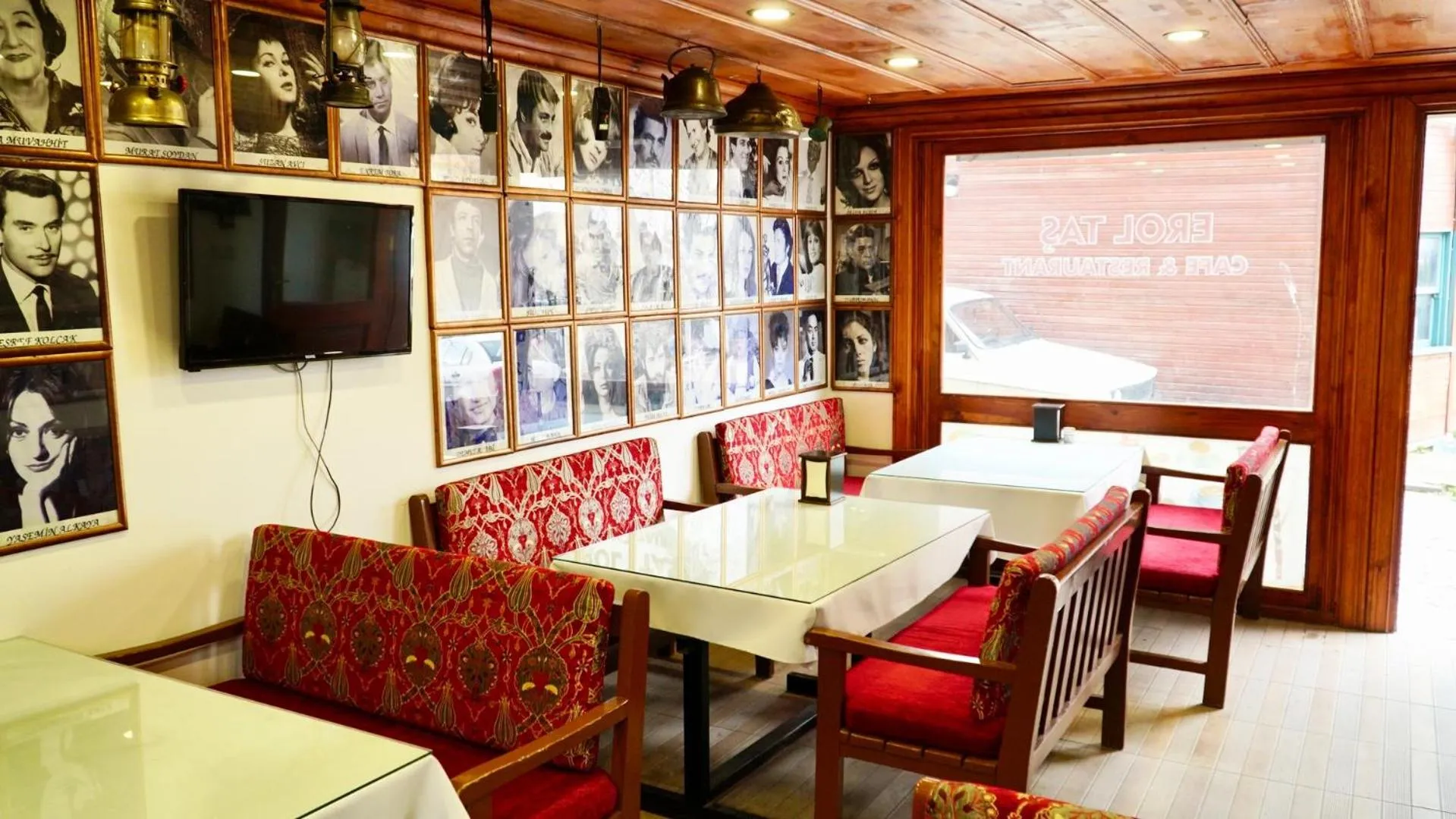 Dining area in QONAQ HOTEL & SUITES