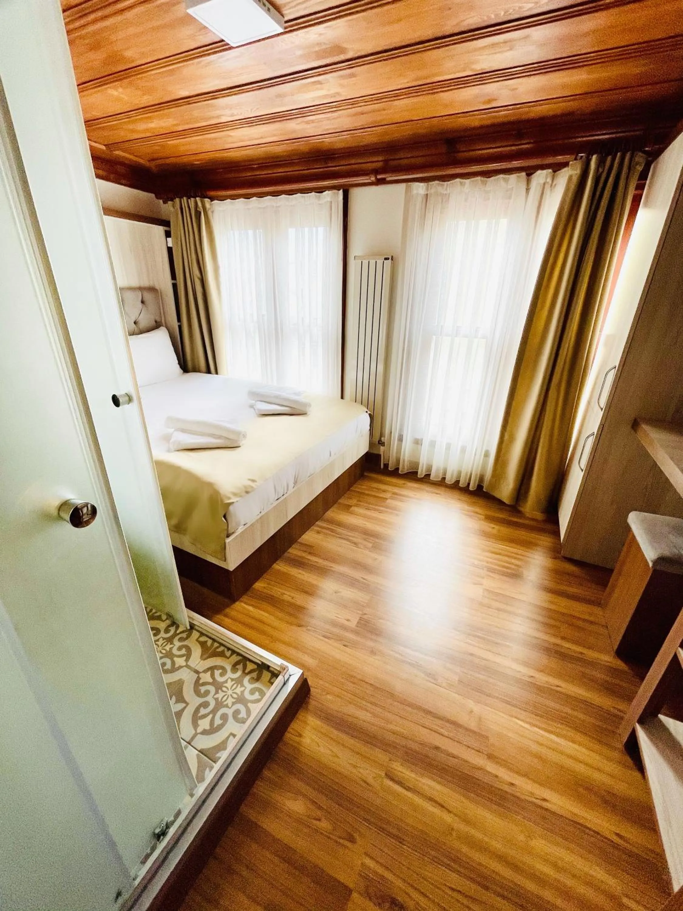 Massage in QONAQ HOTEL & SUITES