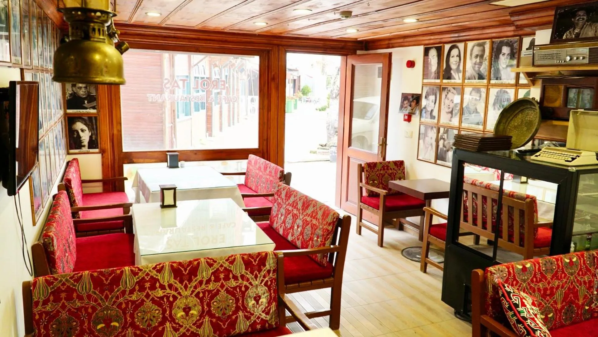 Restaurant/places to eat in QONAQ HOTEL & SUITES