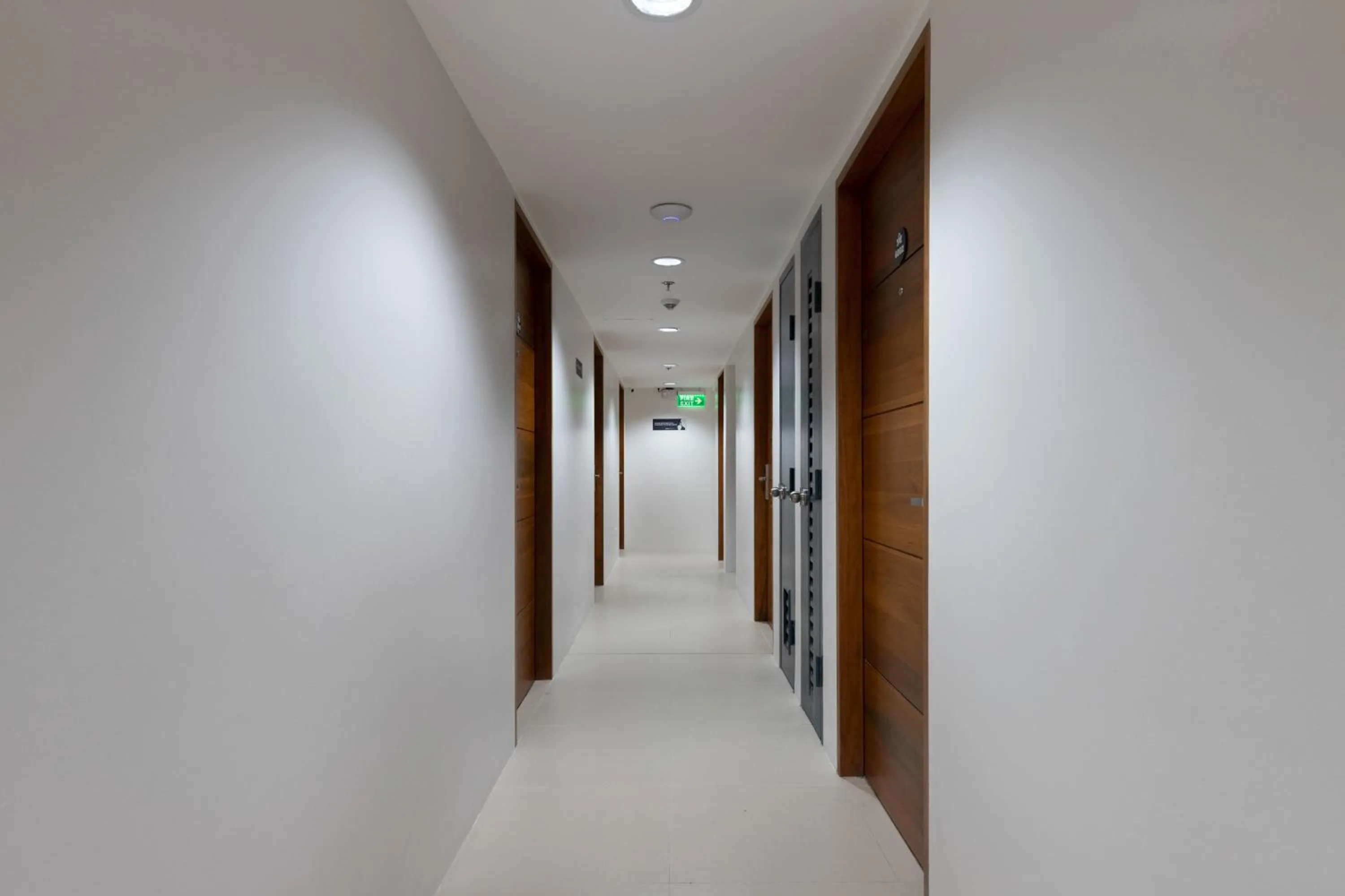 Property building in iHotel Uptown BGC