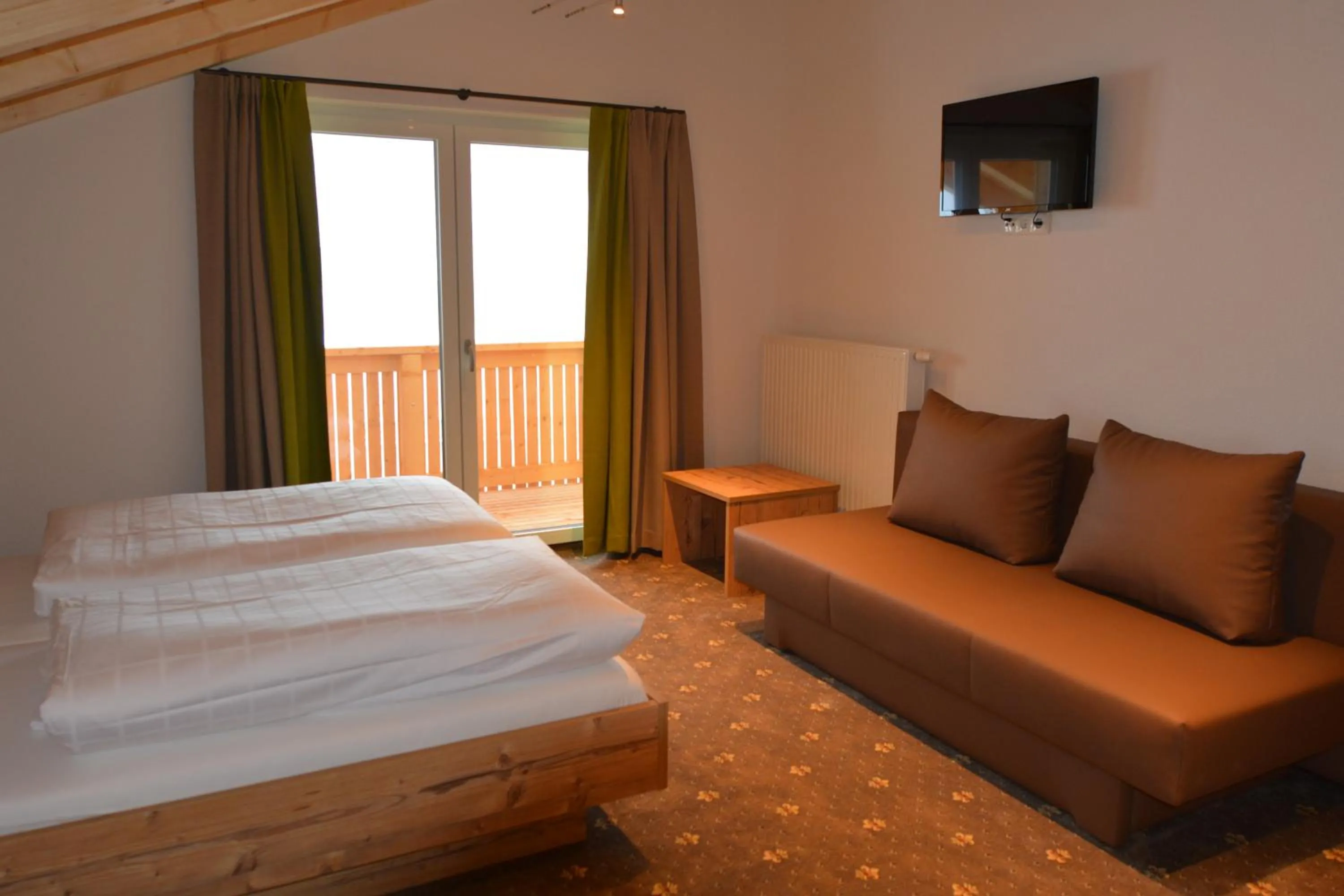 Bedroom, Bed in Pension Alpenblick
