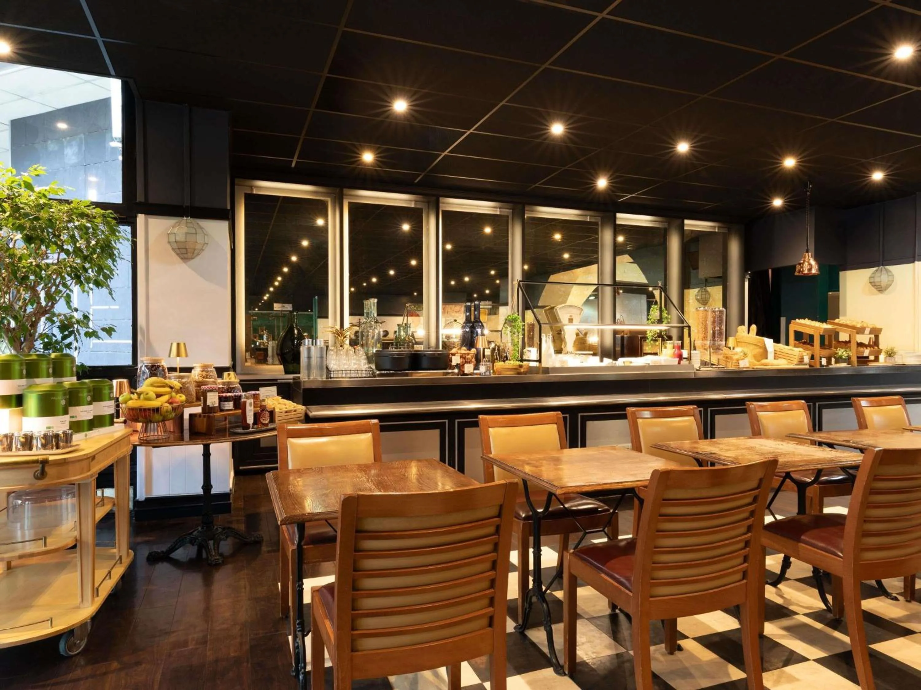 Property building in Ibis Paris Tour Eiffel Cambronne 15ème