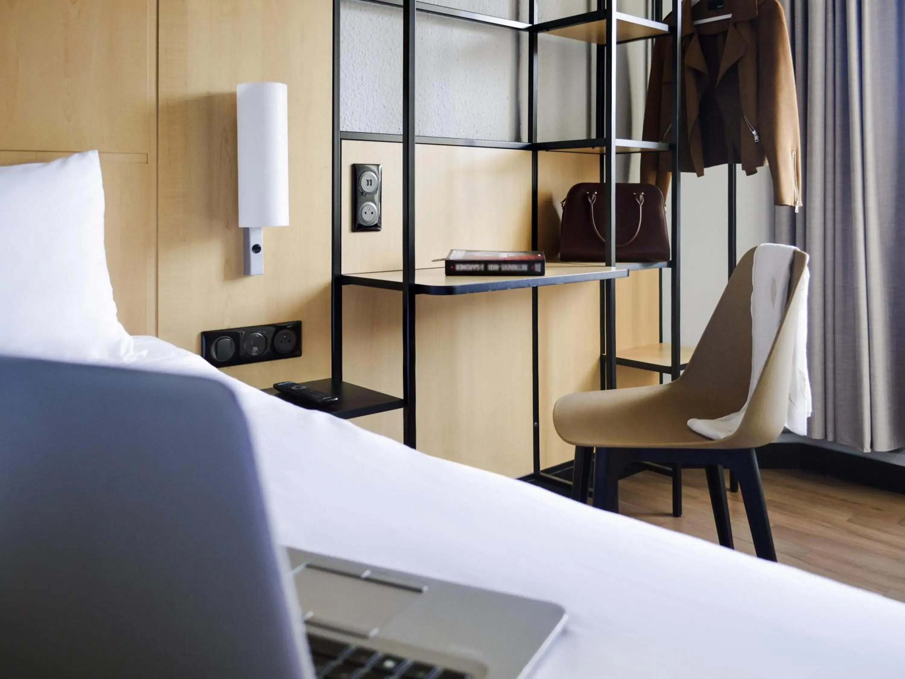 Bedroom, Bed in Ibis Paris Tour Eiffel Cambronne 15ème Bedroom, Bed in Ibis Paris Tour Eiffel Cambronne 15ème