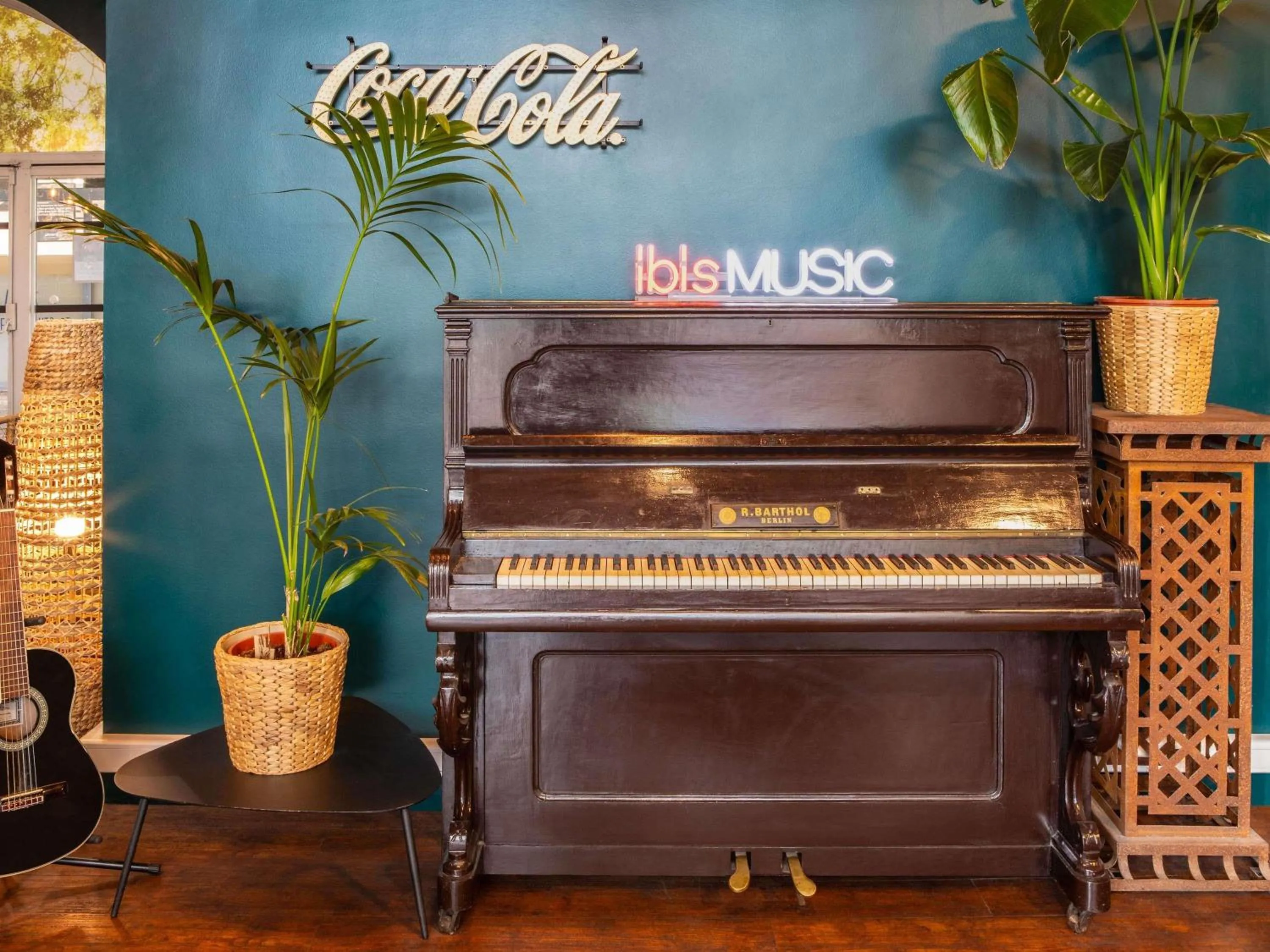 Lounge or bar in Ibis Paris Tour Eiffel Cambronne 15ème