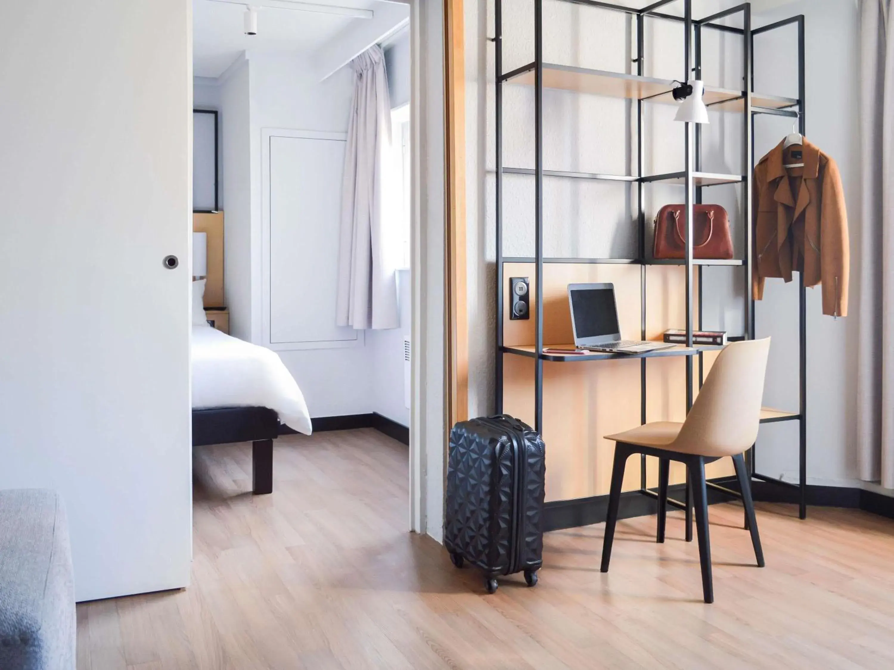 Bedroom, Bed in Ibis Paris Tour Eiffel Cambronne 15ème Bedroom, Bed in Ibis Paris Tour Eiffel Cambronne 15ème