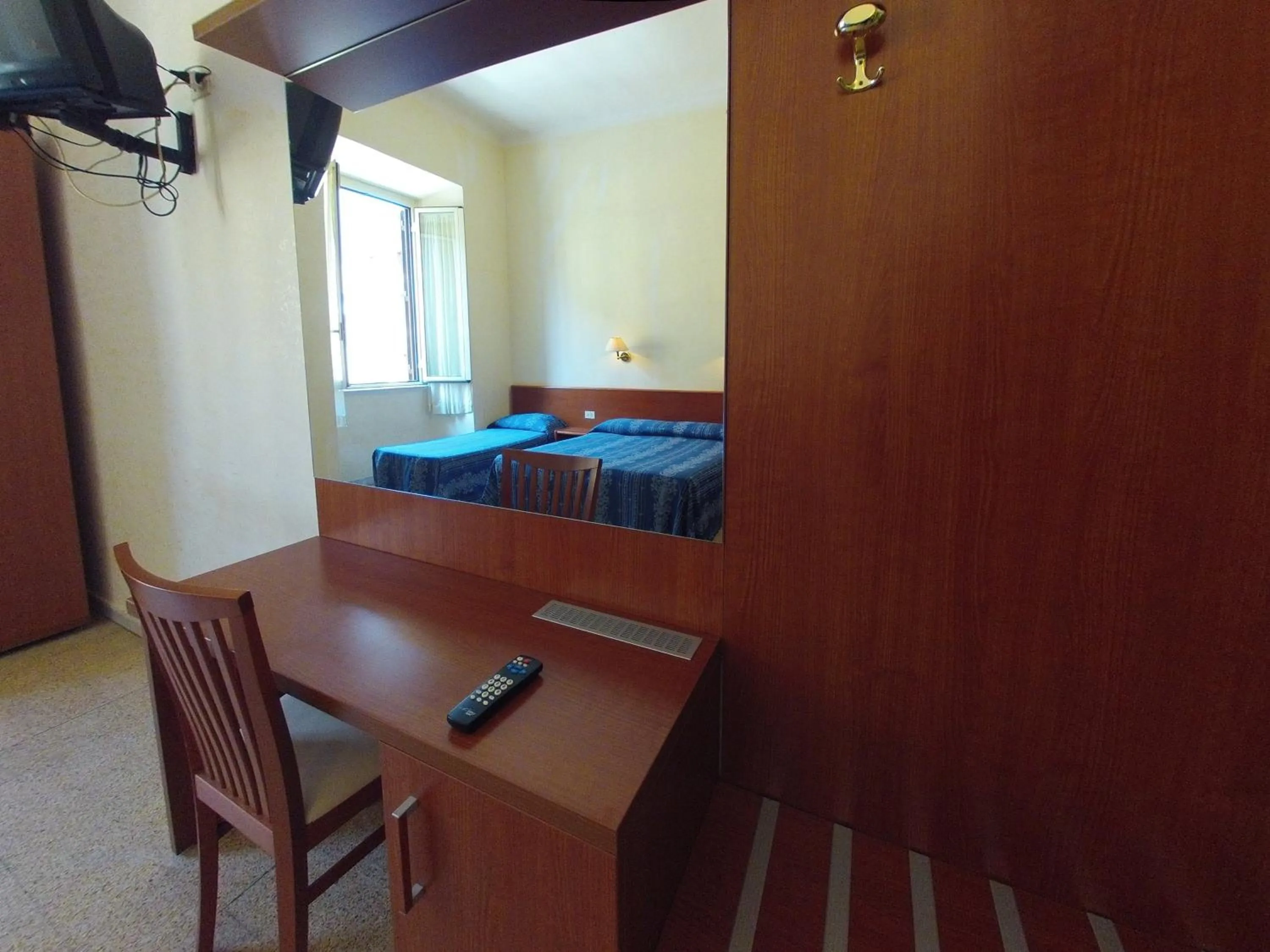 Photo of the whole room in Hotel Ferrari