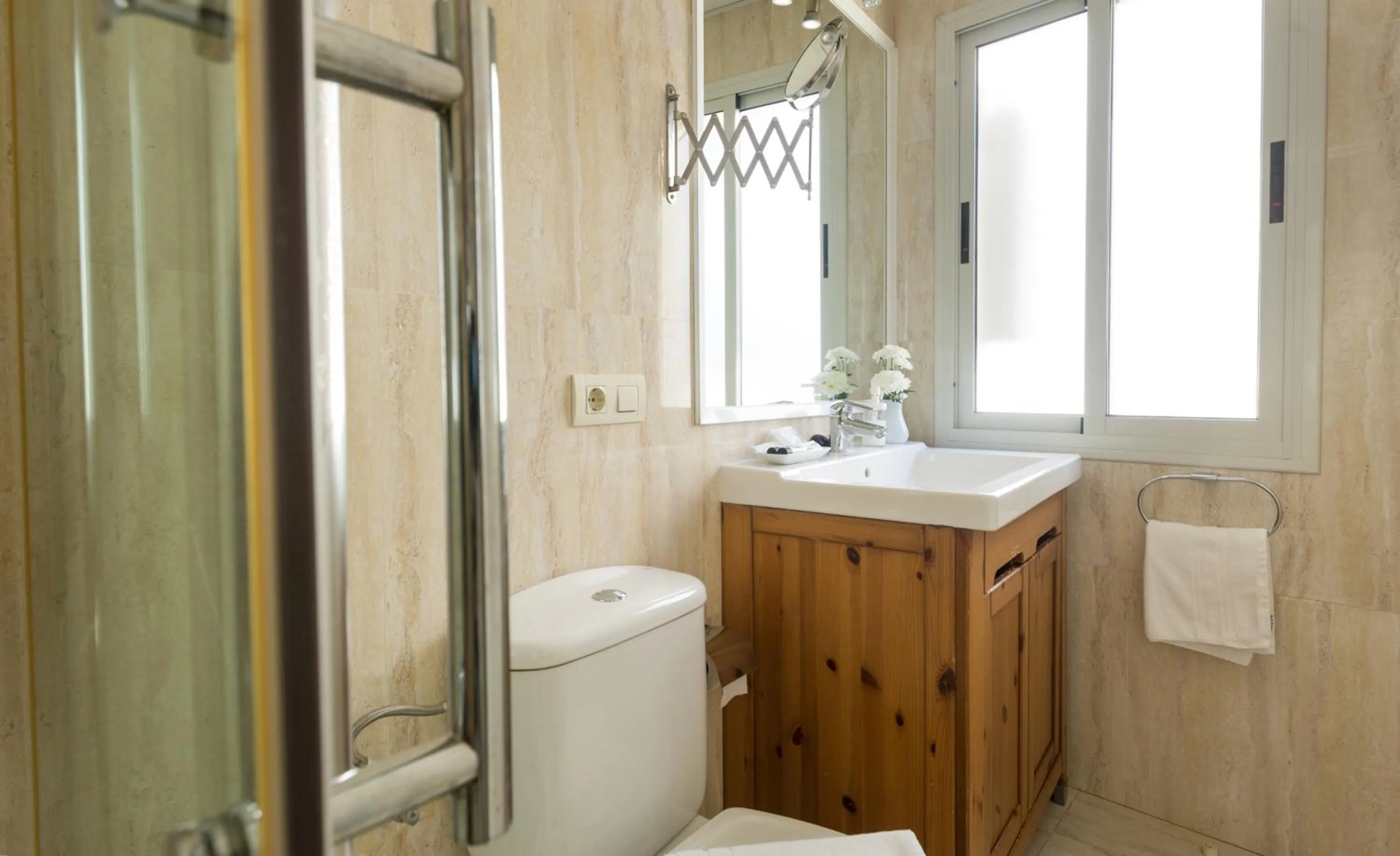 Shower in CSE Apartamentos Altamira