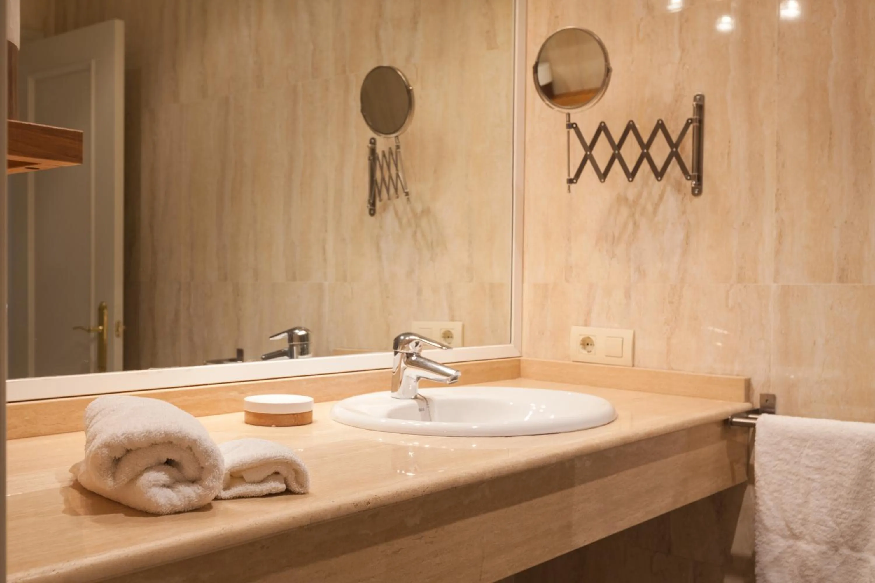 Toilet in CSE Apartamentos Altamira