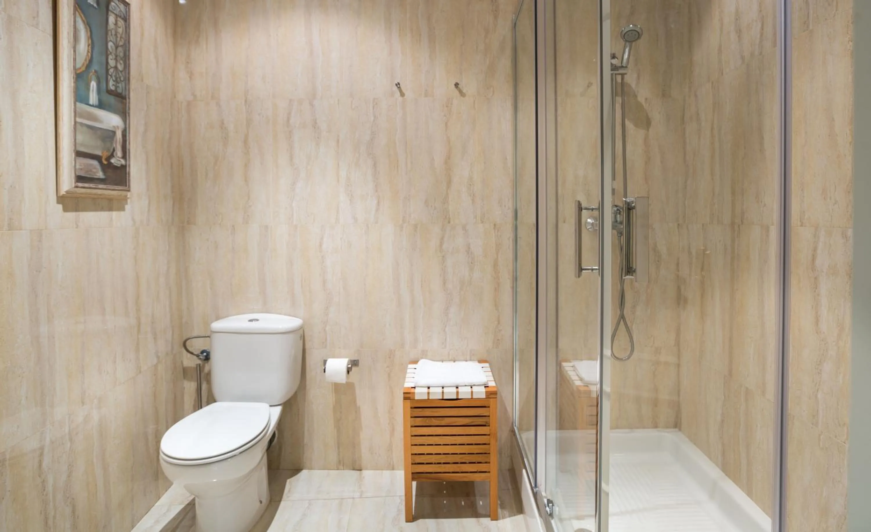 Shower in CSE Apartamentos Altamira