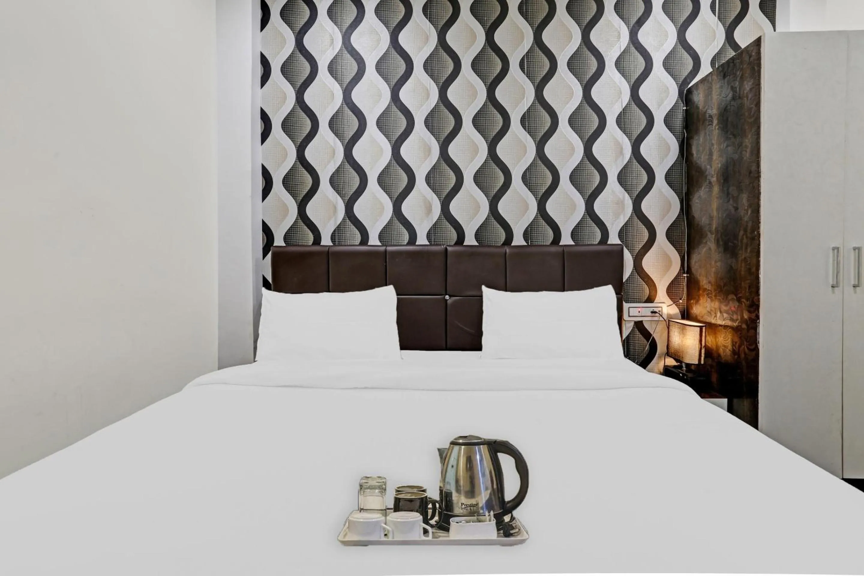 Bedroom, Bed in Hotel O Happy Stay