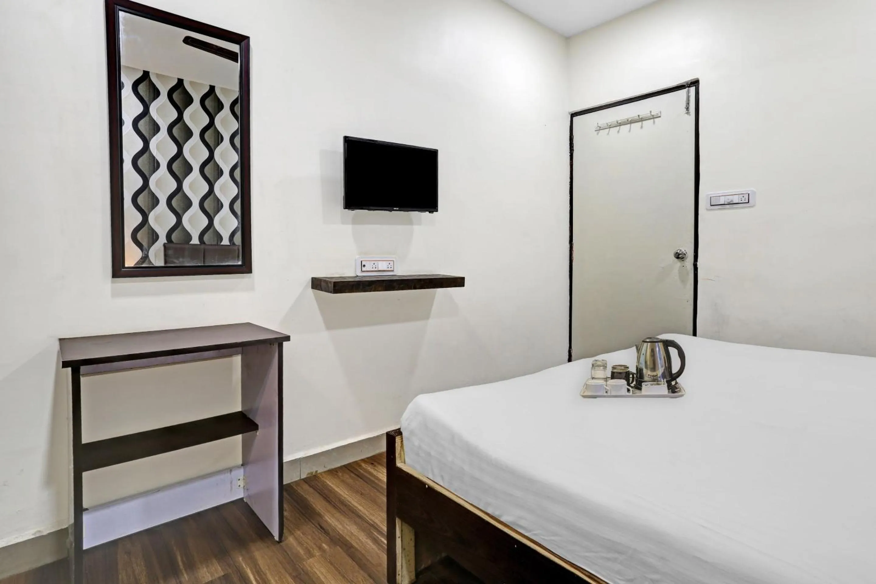 Bedroom, Bed in Hotel O Happy Stay