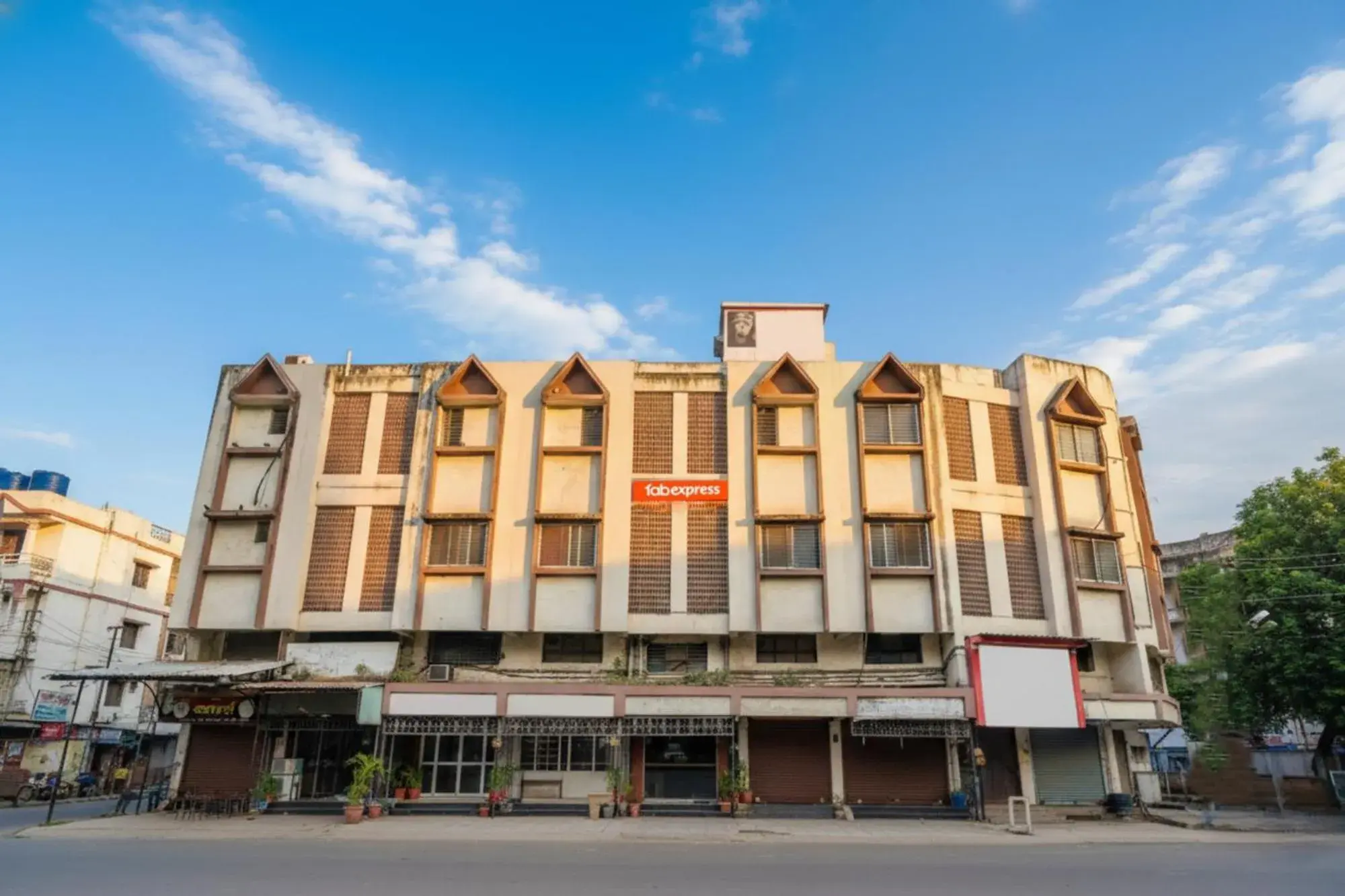 Property building in Via Sai Lodging - Nashik Railway Station Property building in Via Sai Lodging - Nashik Railway Station